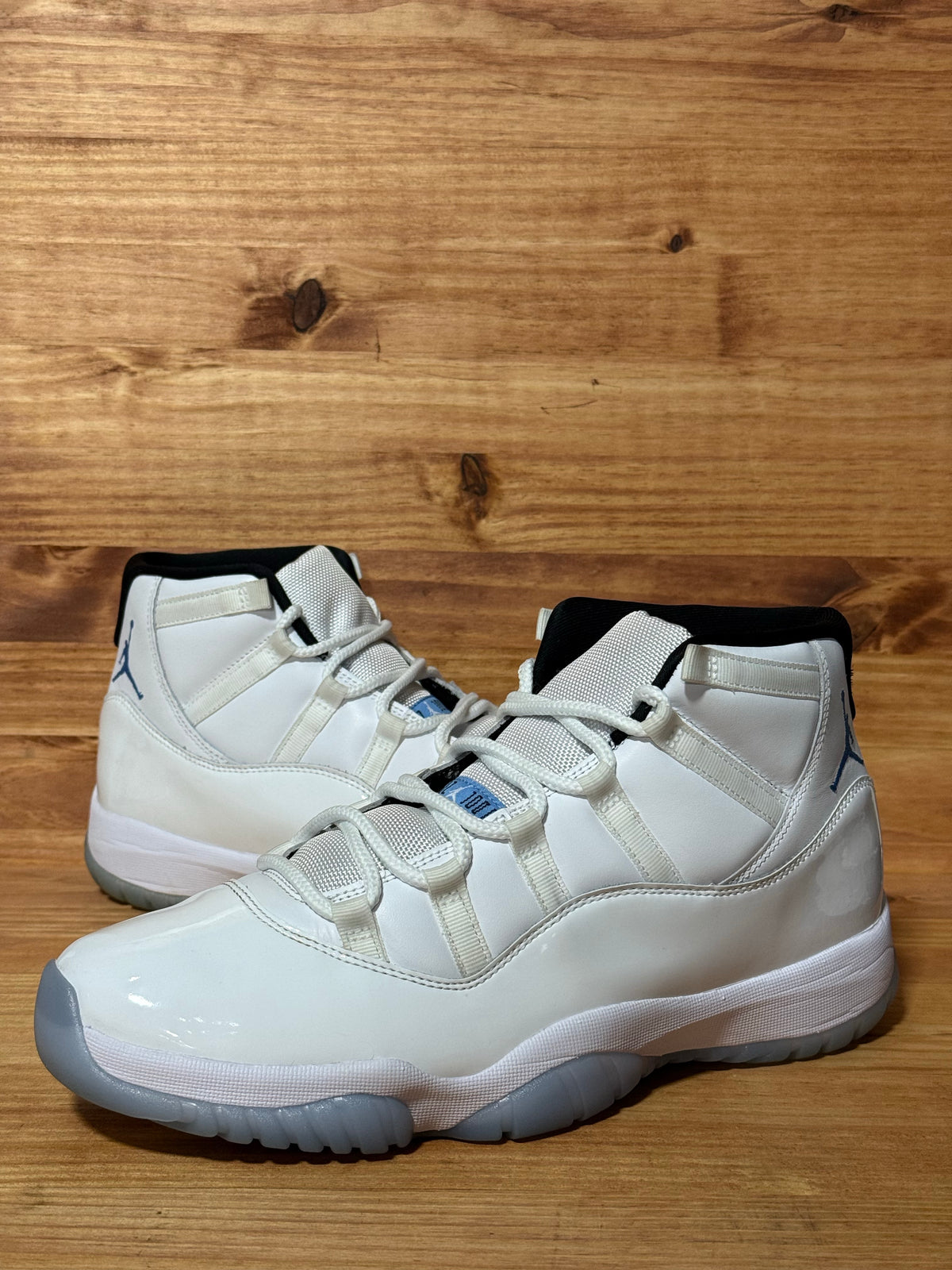 Jordan 11 Retro Legend Blue (2024)