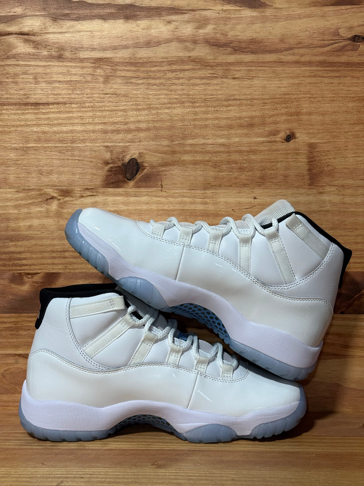 Jordan 11 Retro Legend Blue (2024)