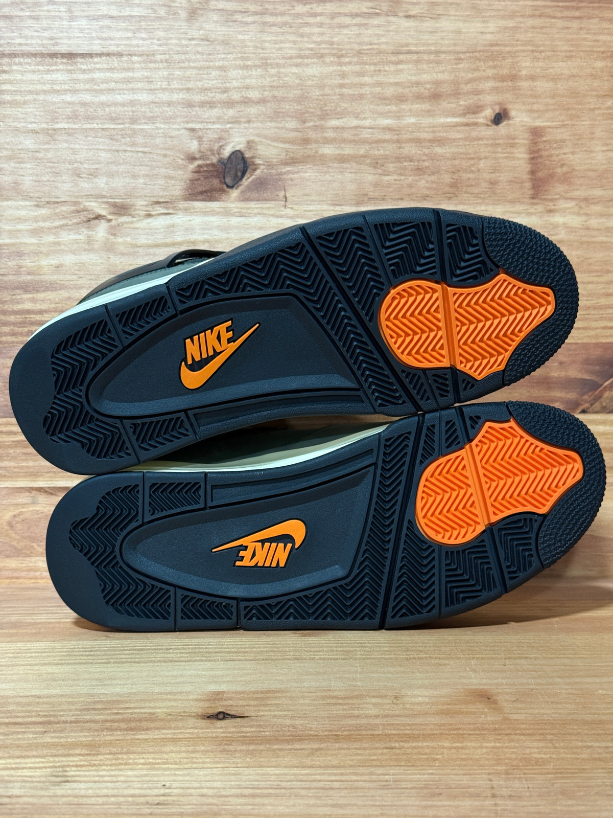 Jordan 4 Retro OG SP Undefeated (2025)