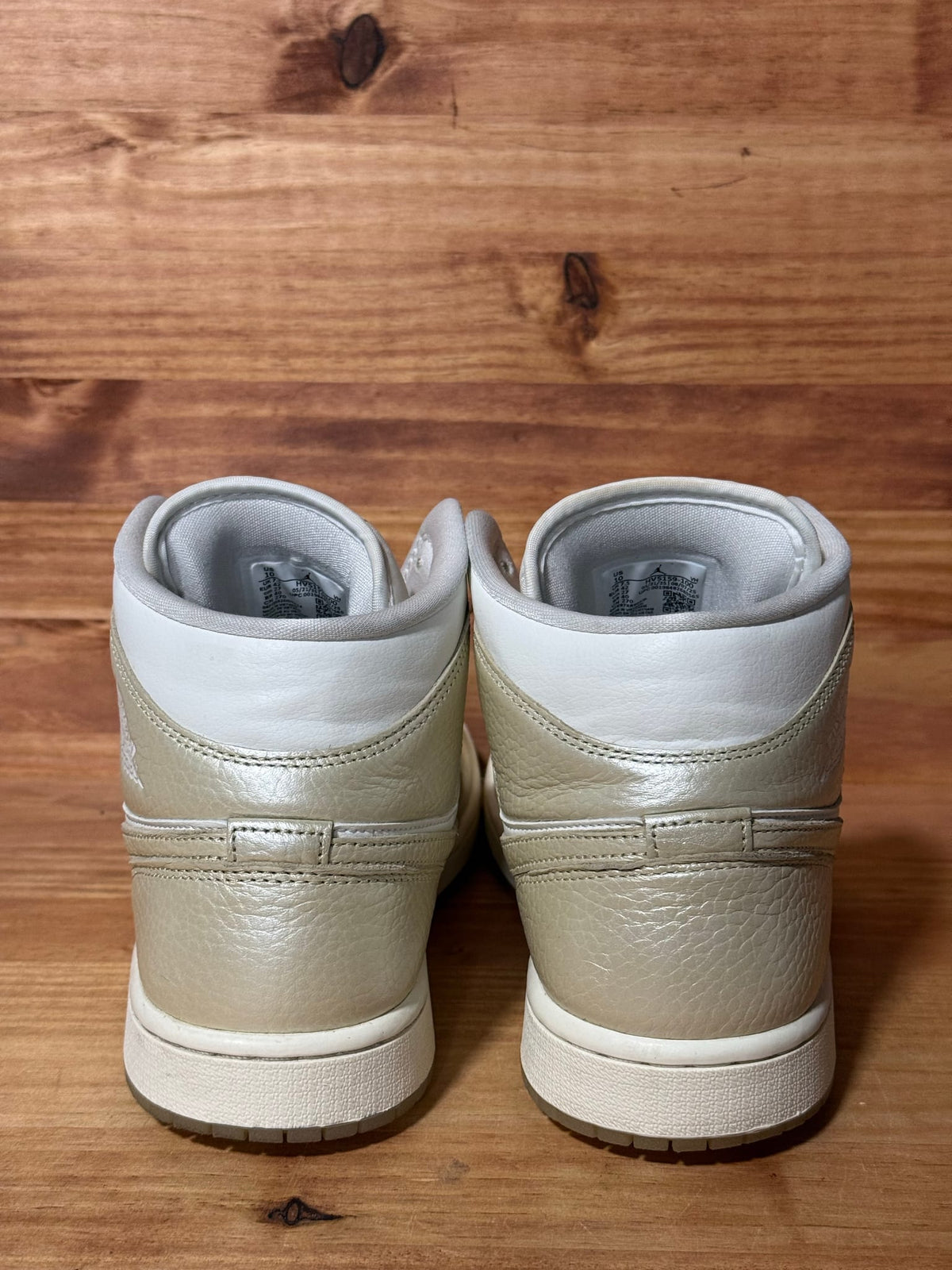 Jordan 1 Mid SE Metallic Team Gold (Women's) - Size 8.5