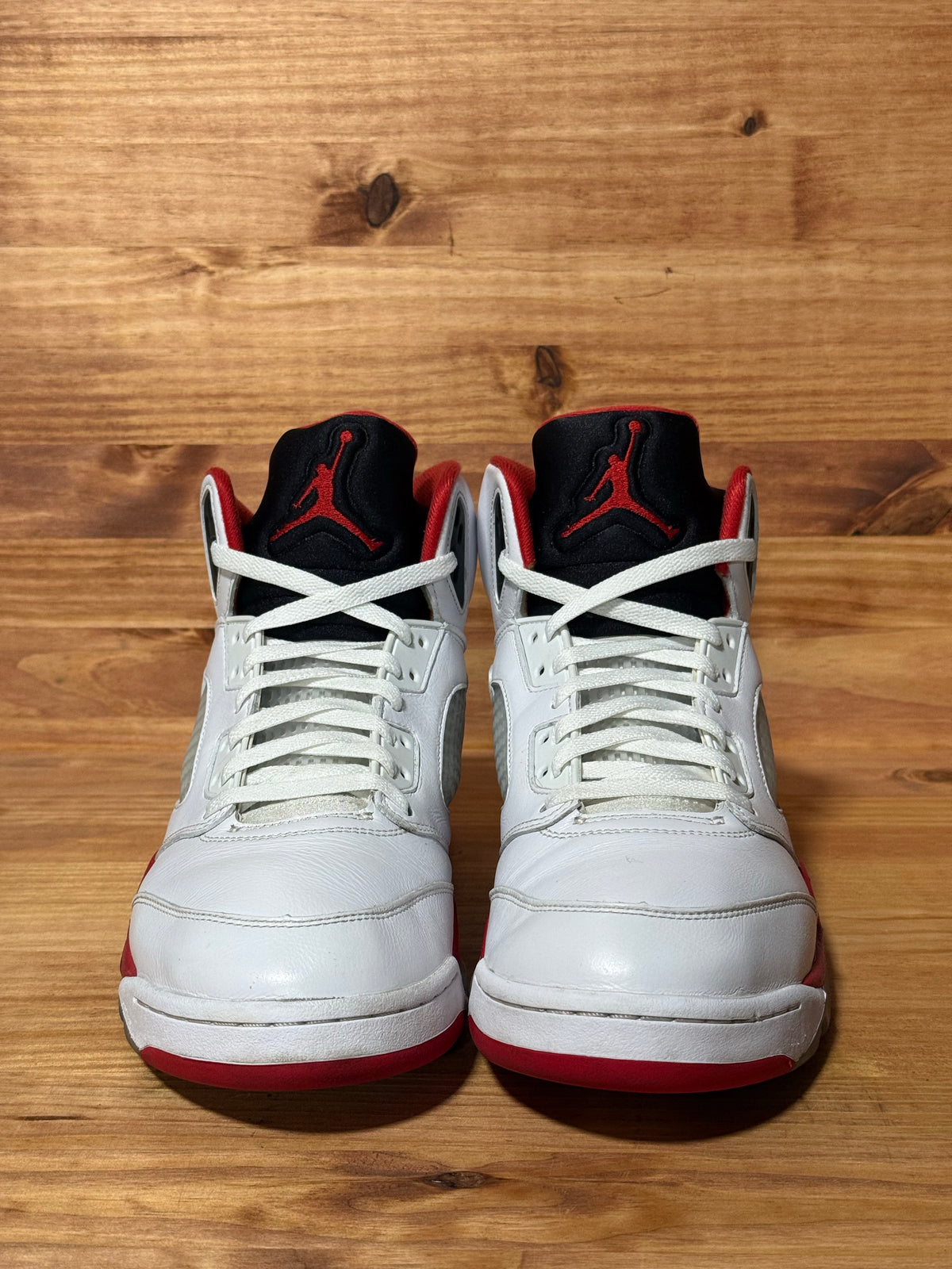 Jordan 5 Retro Fire Red Black Tongue (2025)
