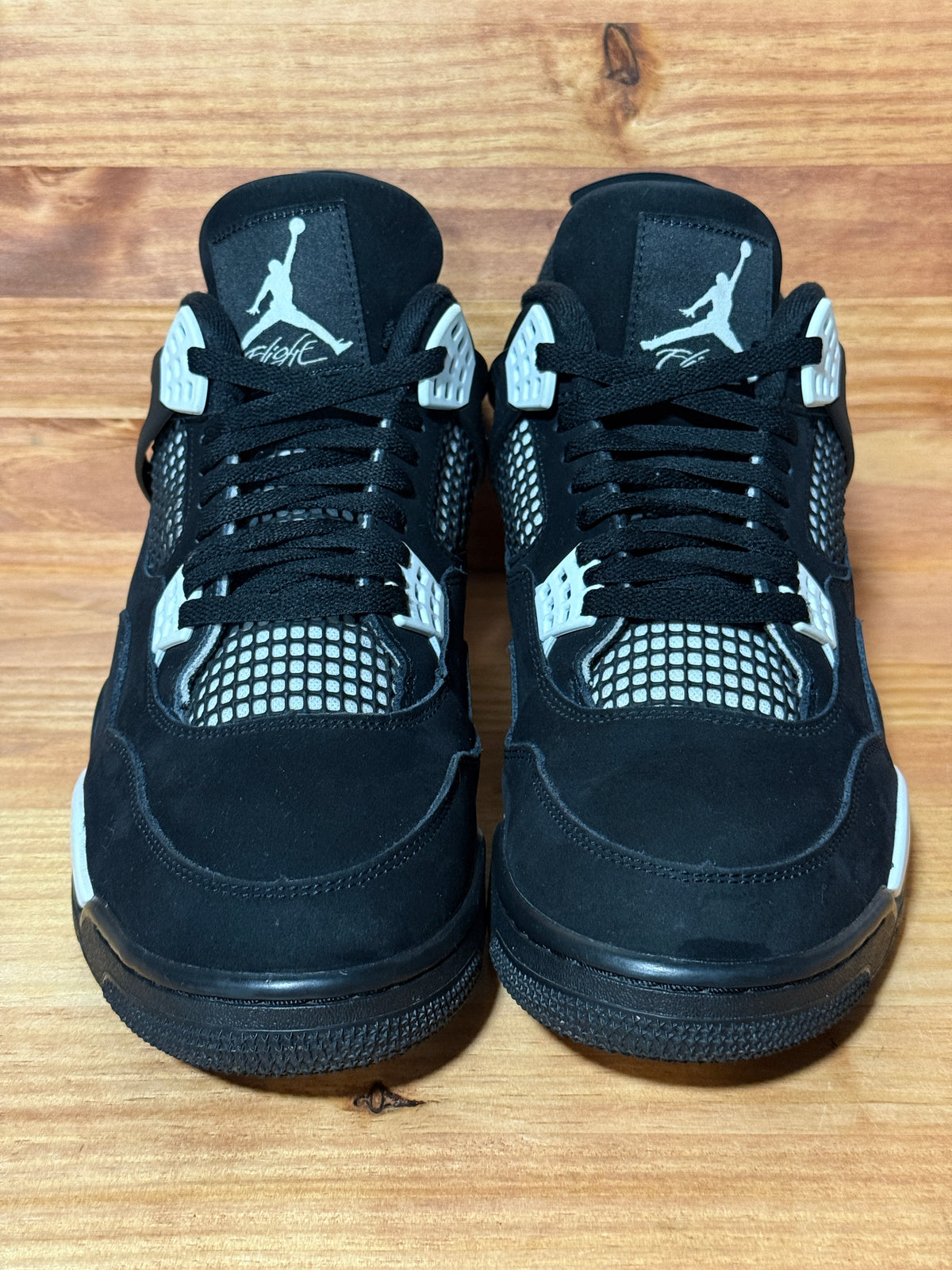 Jordan 4 Retro White Thunder