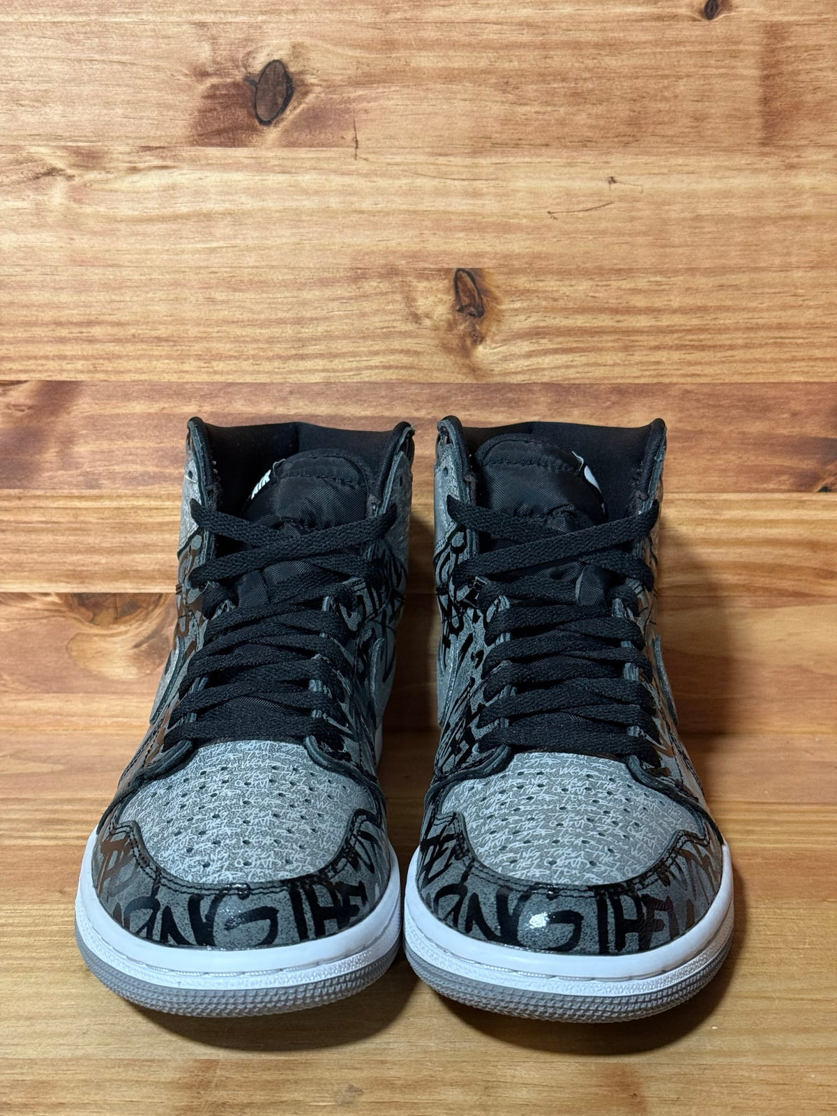 Jordan 1 Retro High OG Rebellionaire - Size 8.5