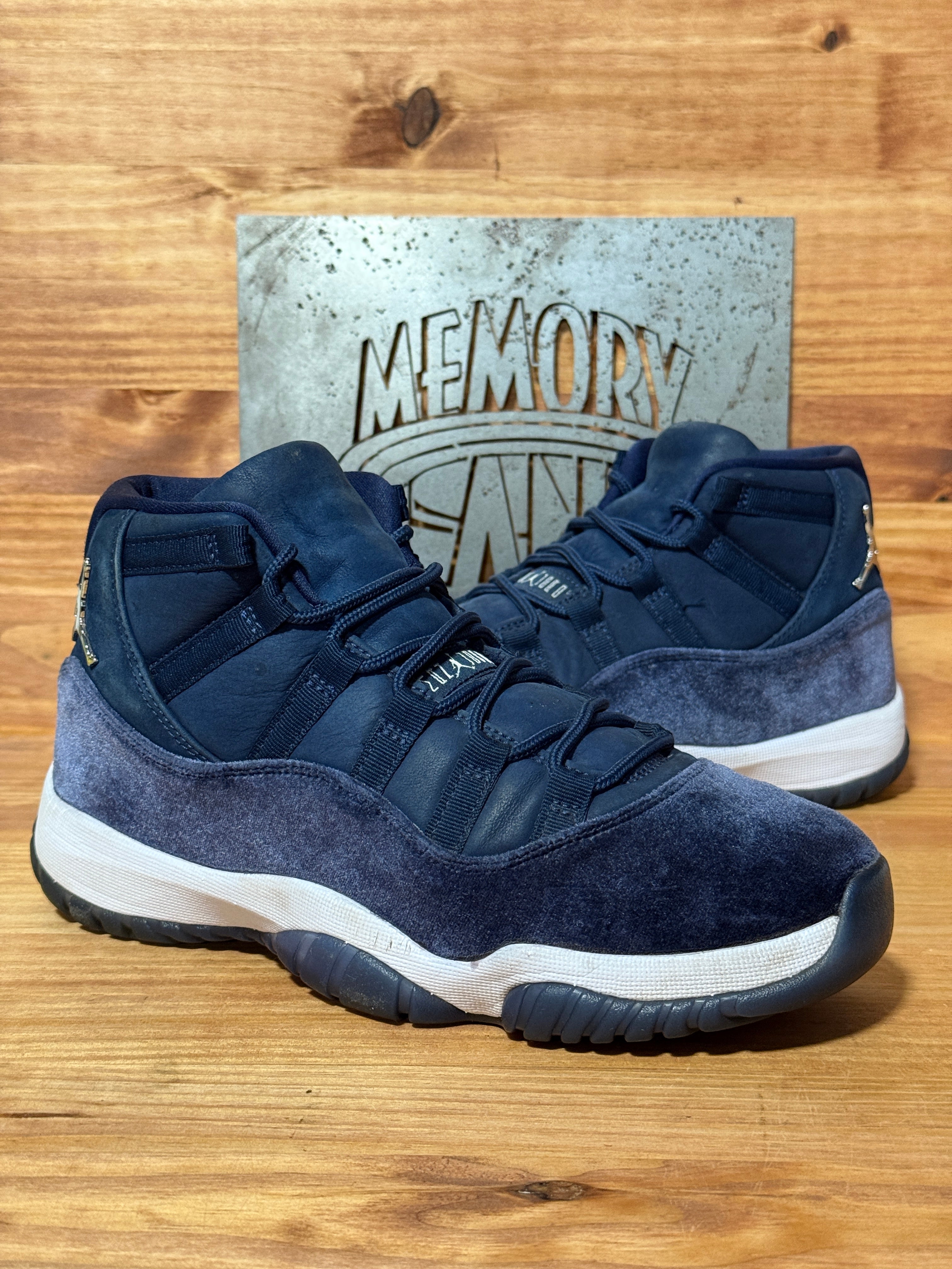 Jordan 11 Retro Midnight Navy (Women's)