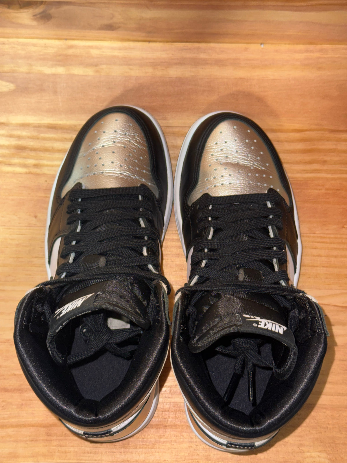 Jordan 1 Retro High Silver Toe (Women's)
