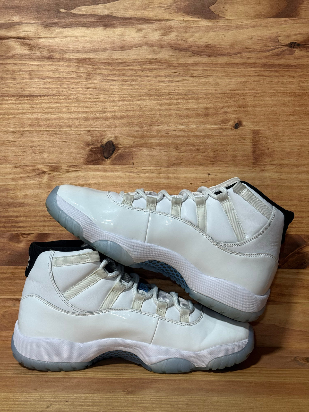 Jordan 11 Retro Legend Blue (2024)