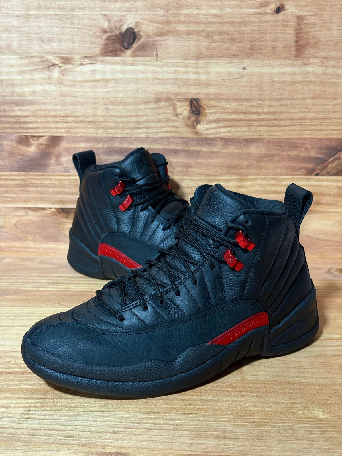 Jordan 12 Retro Bloodline - Size 7.5