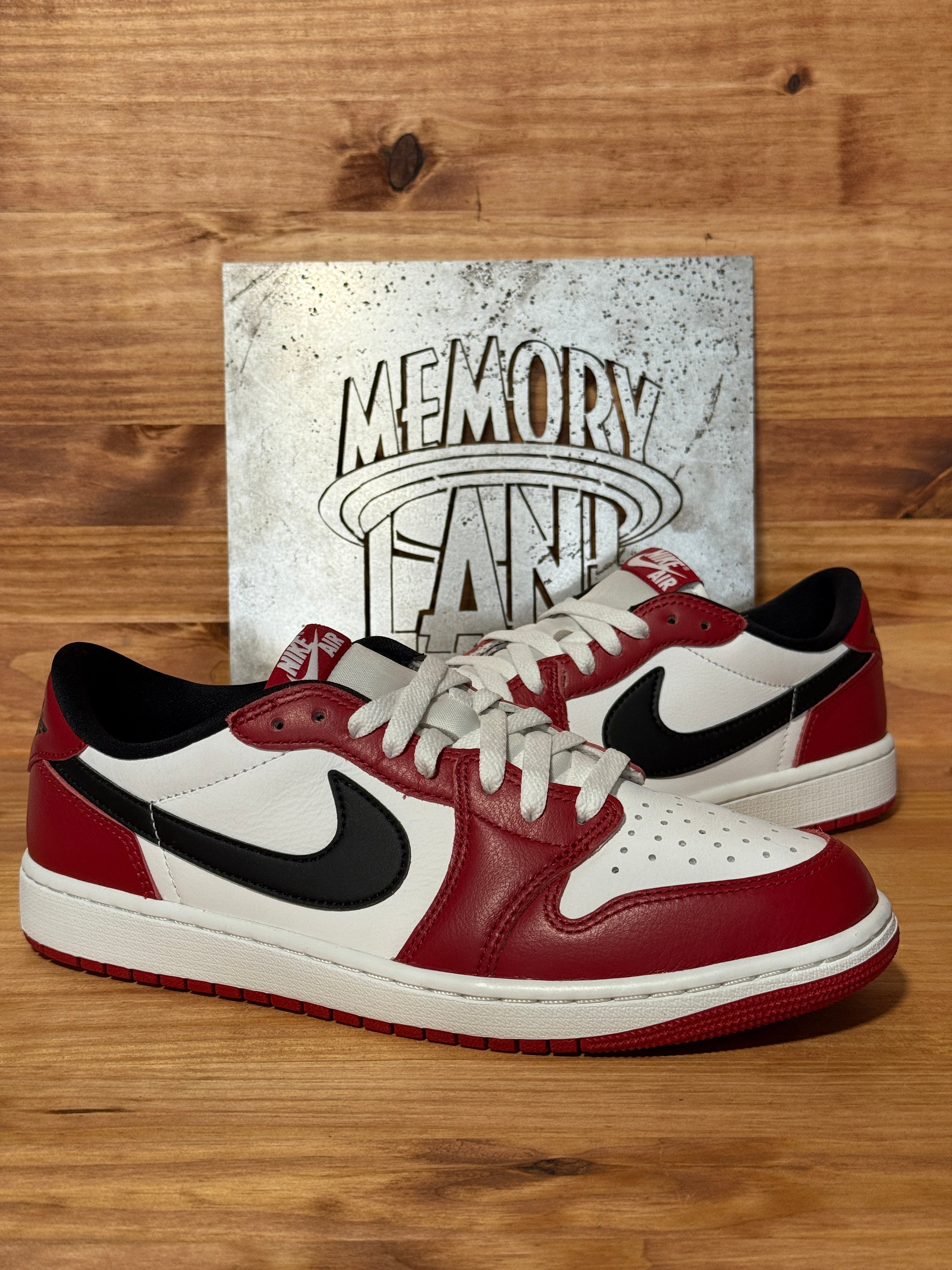 Jordan 1 Retro Low OG Chicago (2025)