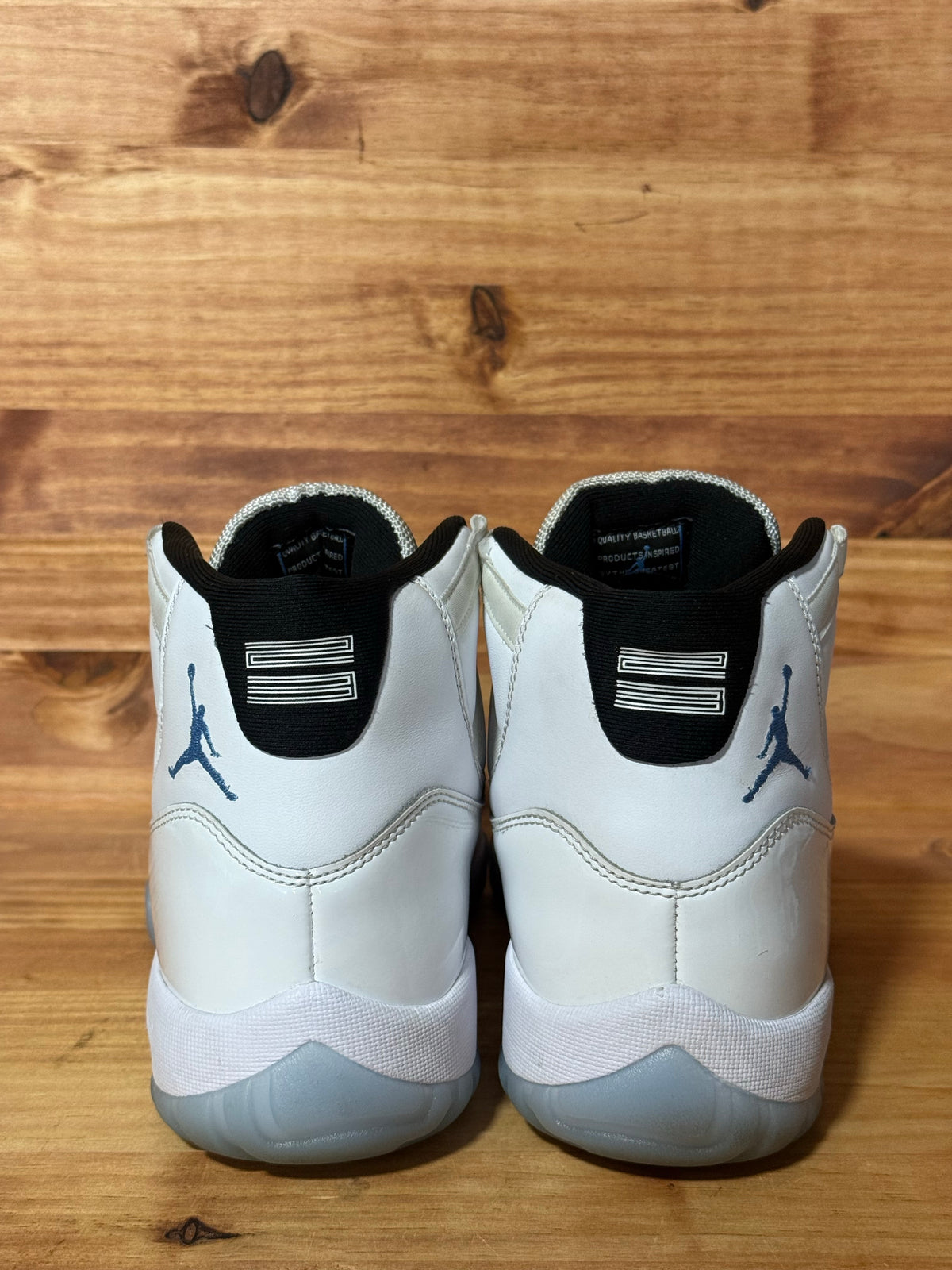 Jordan 11 Retro Legend Blue (2024)