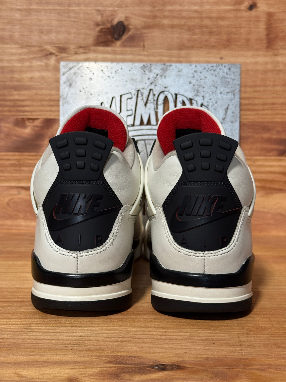 Jordan 4 Retro OG Flight Club