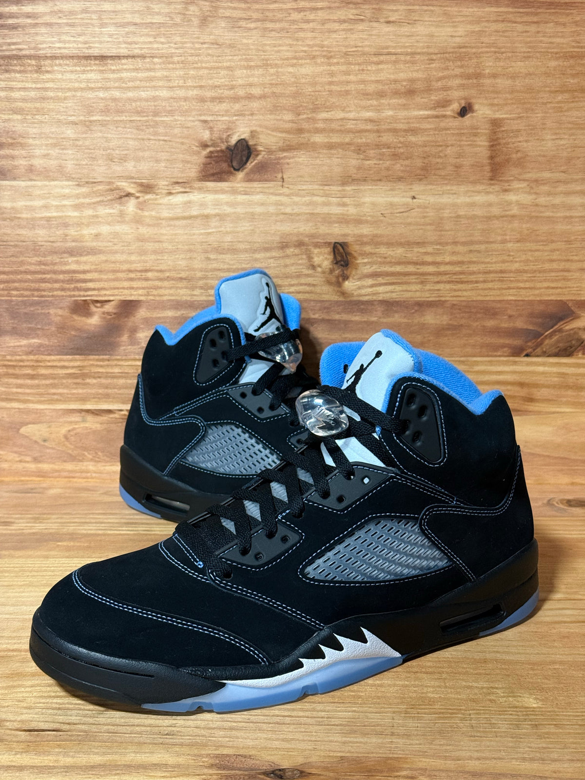 Jordan 5 Retro Black University Blue (2026) - Size 11.5