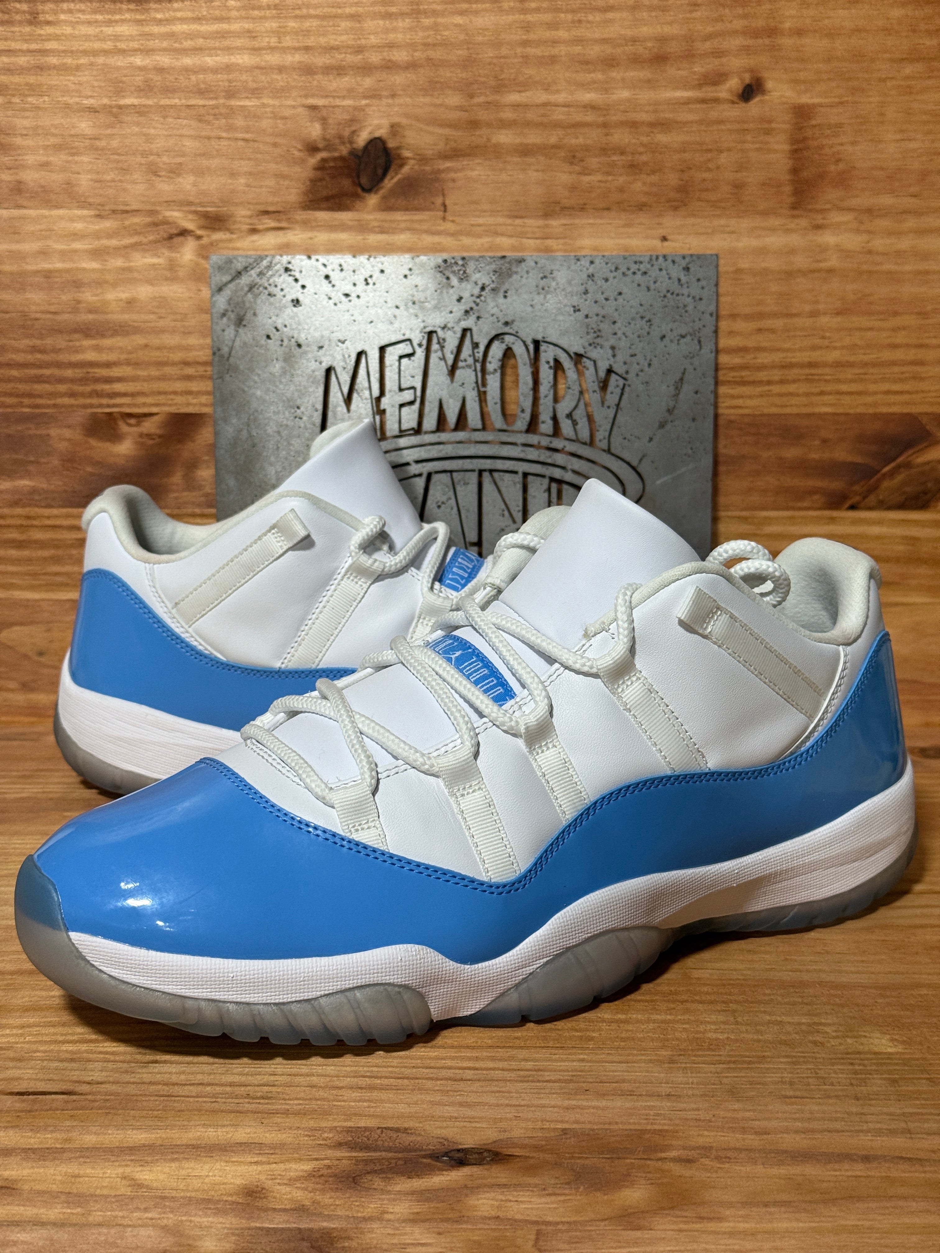 Jordan 11 Retro Low University Blue (2017)