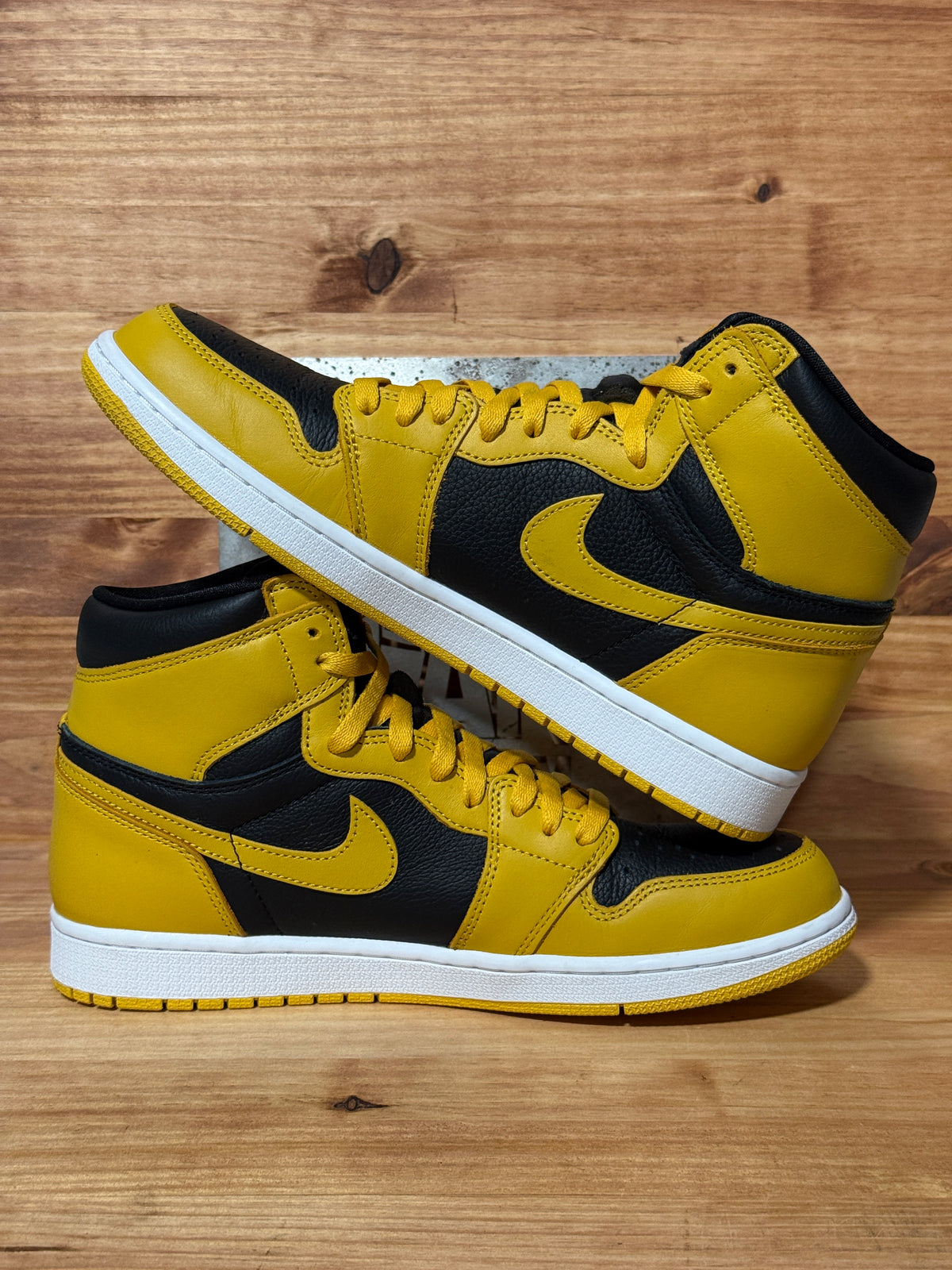 Jordan 1 Retro High Pollen