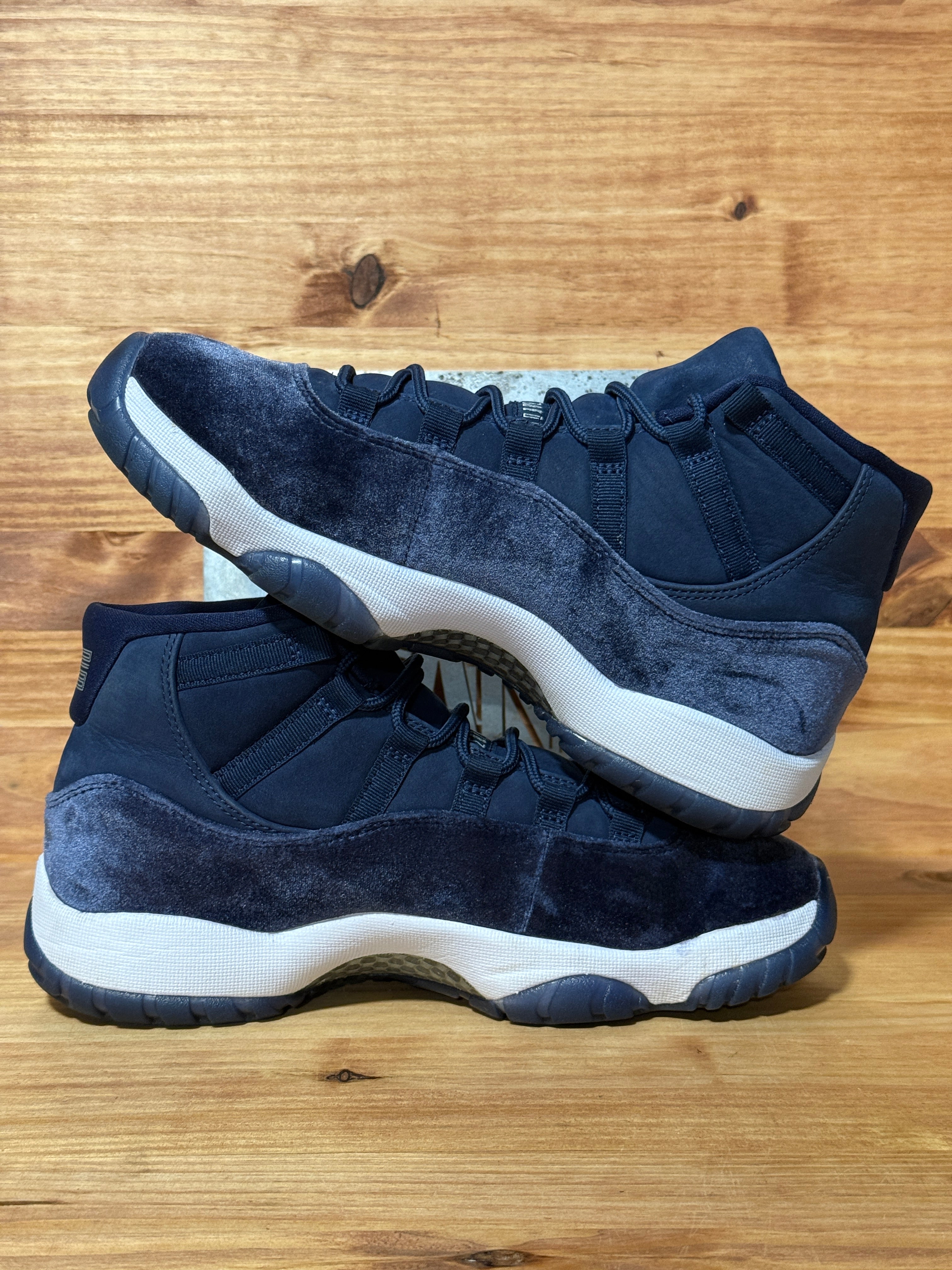 Jordan 11 Retro Midnight Navy (Women's)