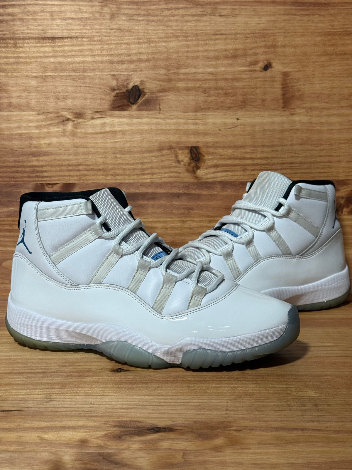 Jordan 11 Retro Legend Blue (2024)