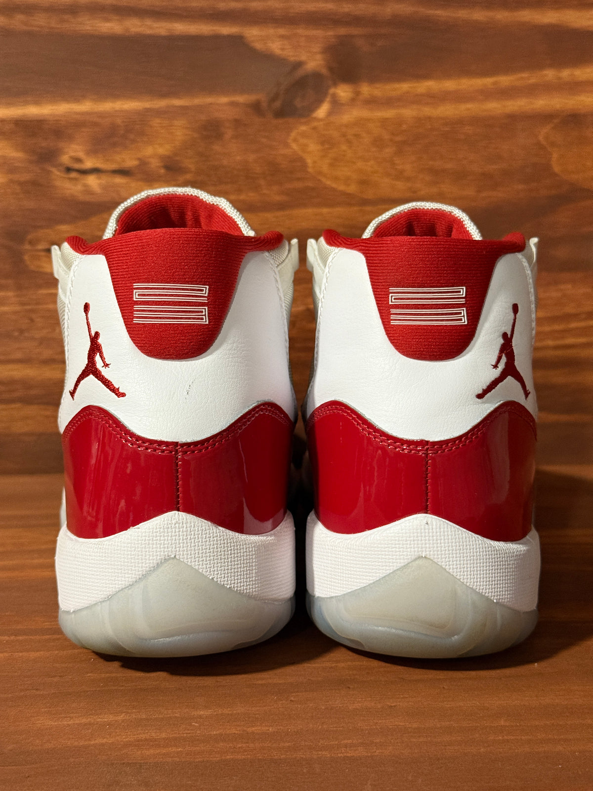 Jordan 11 Retro Cherry (2022)
