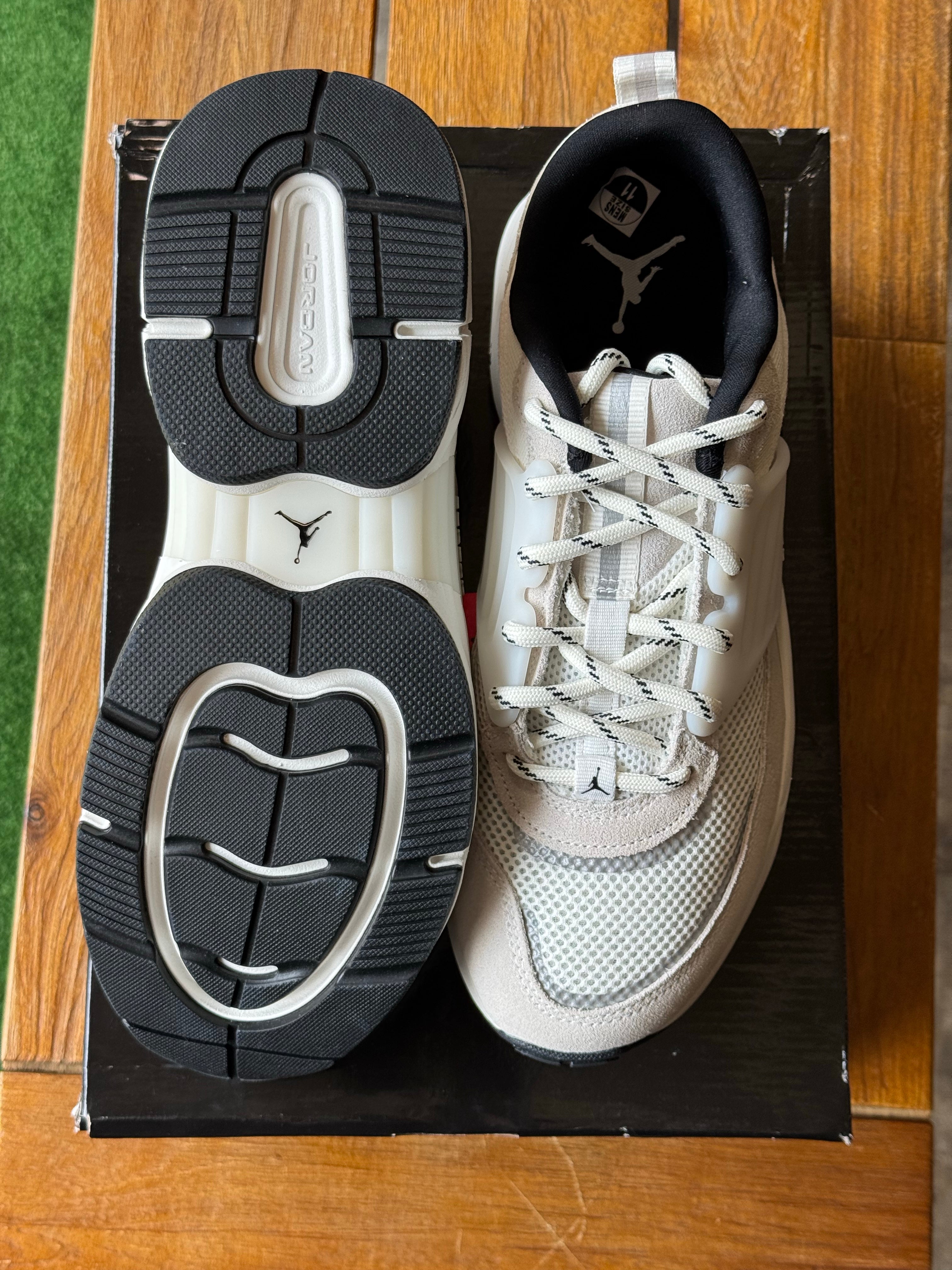 Jordan Trunner O/S Sail