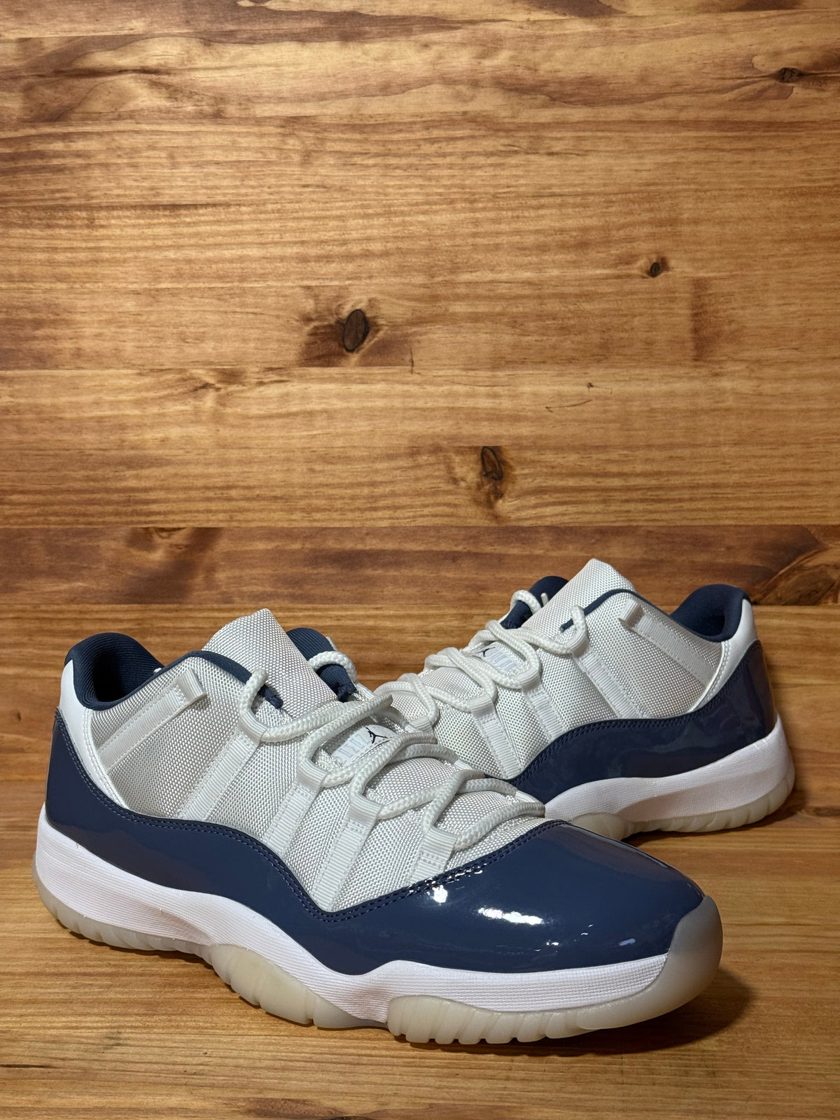 Jordan 11 Retro Low Diffused Blue