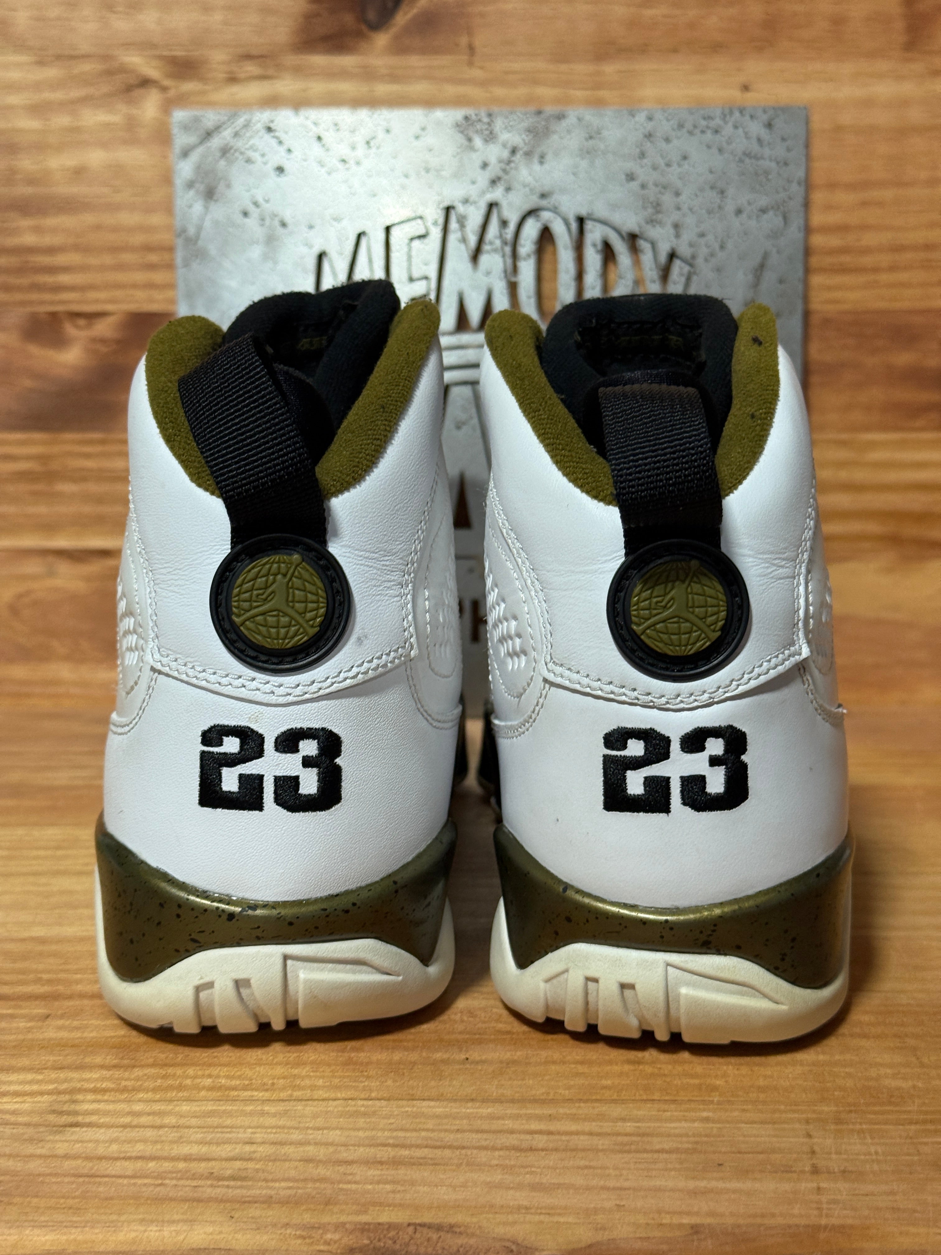 Jordan 9 Retro Statue