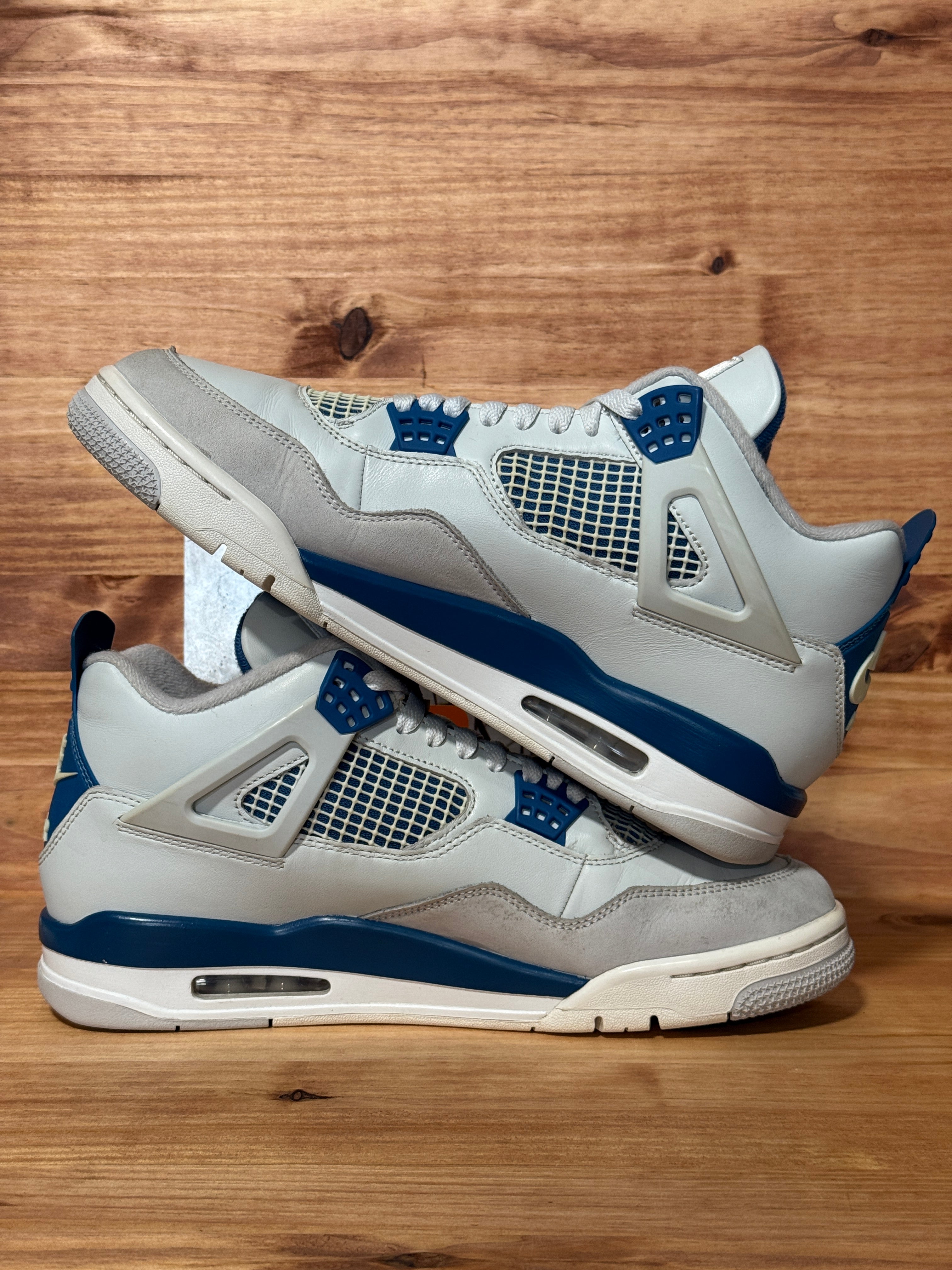 Jordan 4 Retro Military Blue (2024)