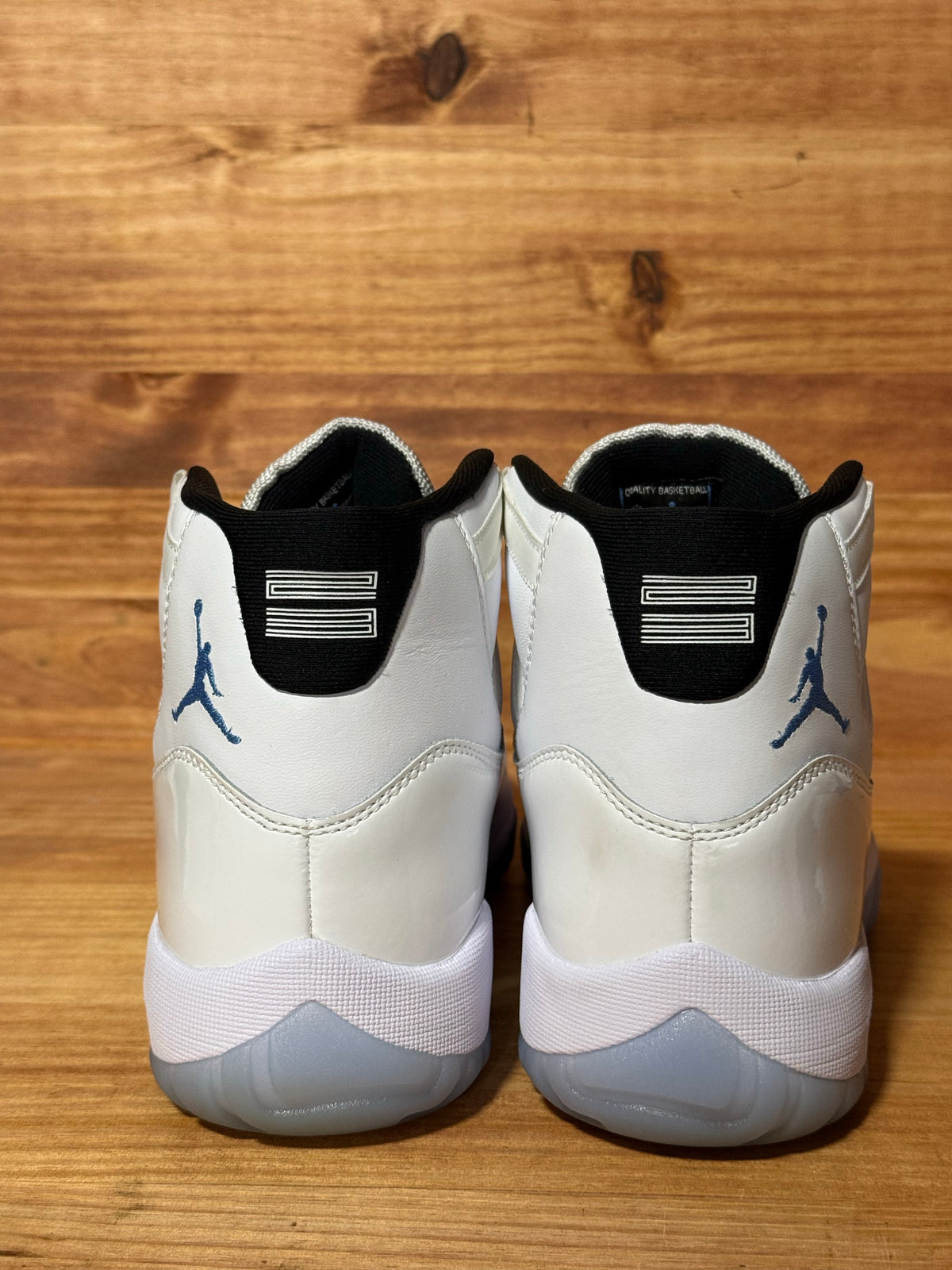 Jordan 11 Retro Legend Blue (2024)