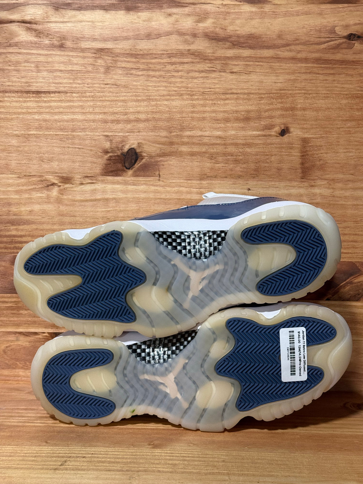 Jordan 11 Retro Low Diffused Blue