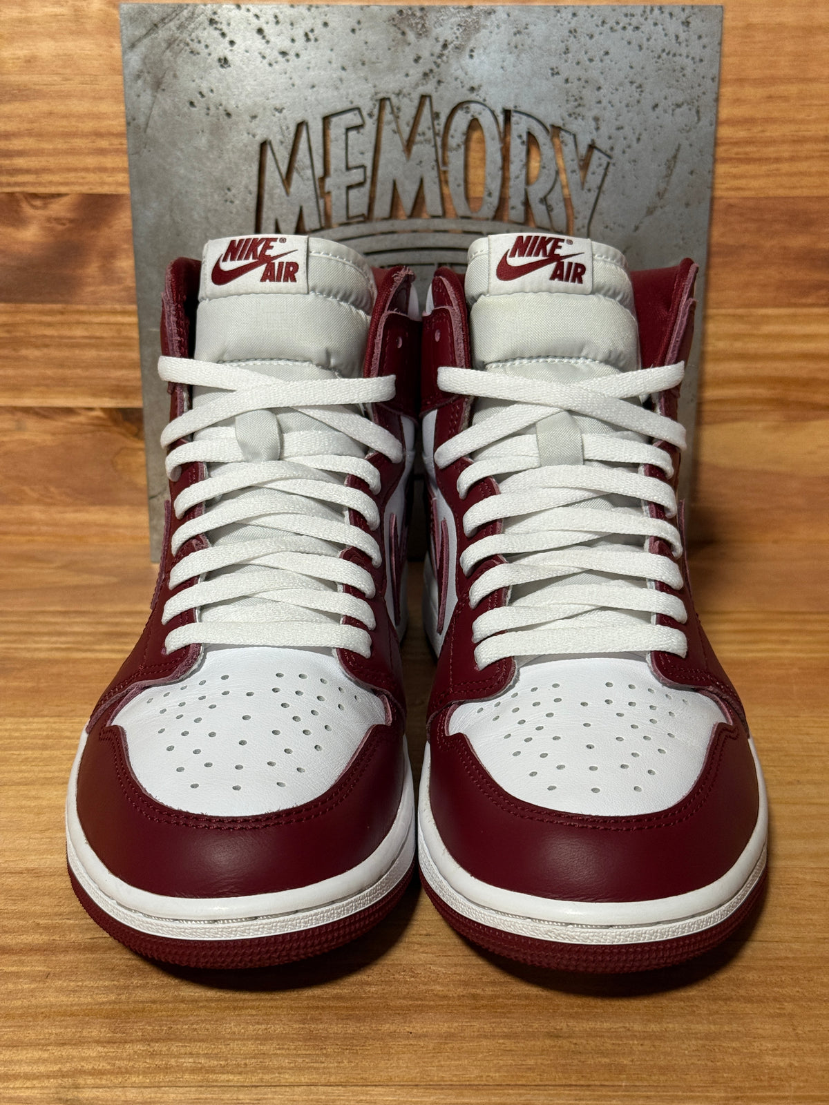 Jordan 1 Retro High OG Artisanal Team Red