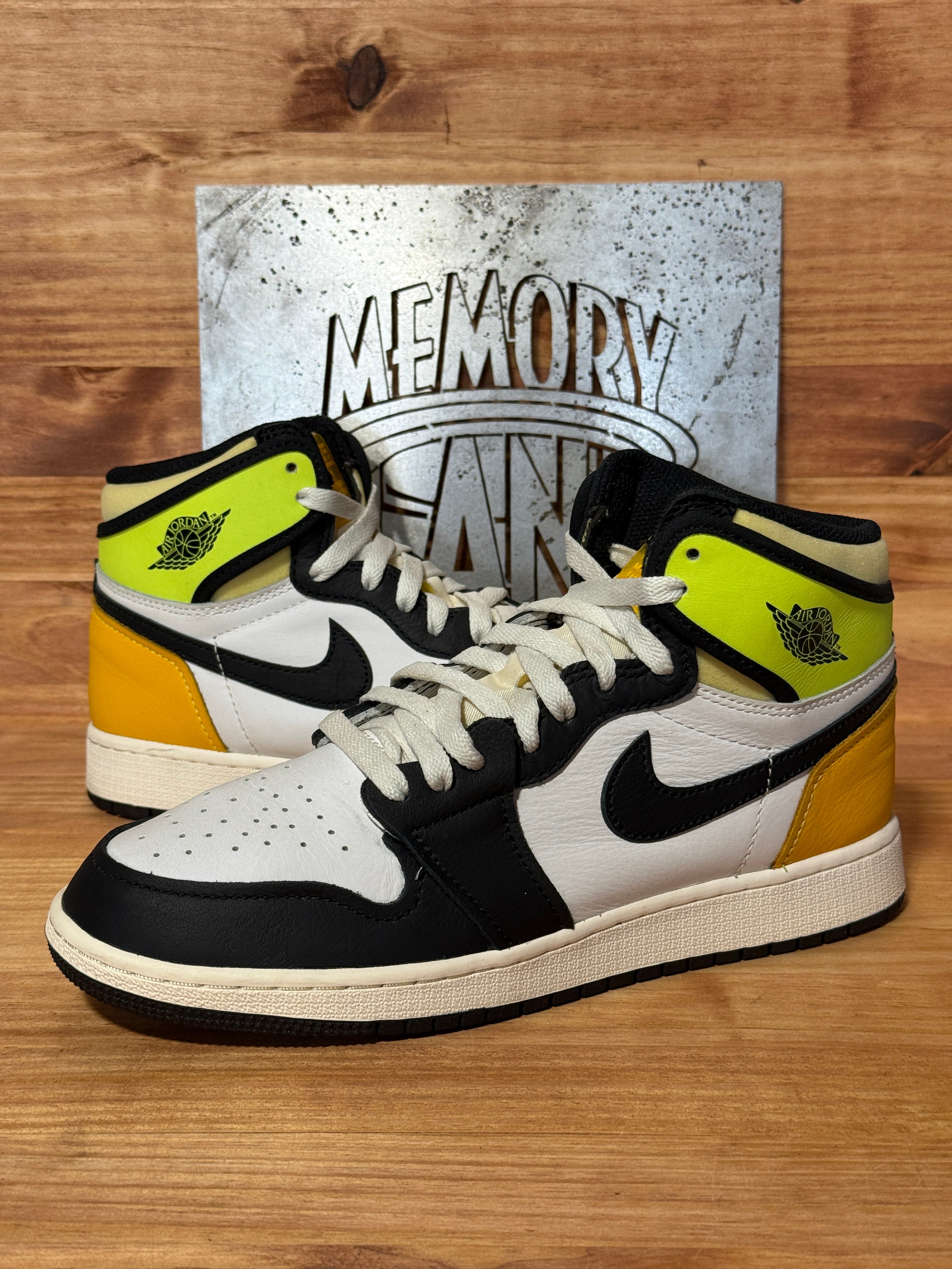 Jordan 1 Retro High White Black Volt University Gold (GS)