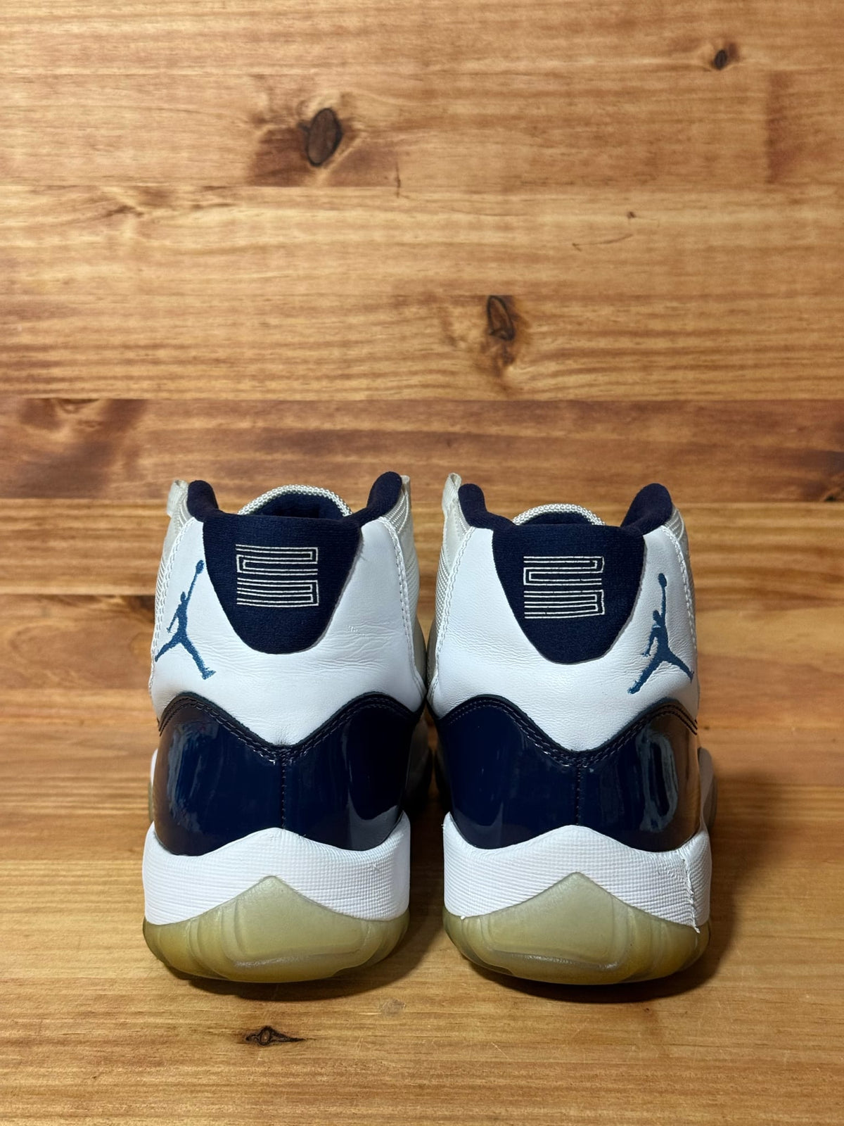 Jordan 11 Retro UNC Win Like 82 - Size 9