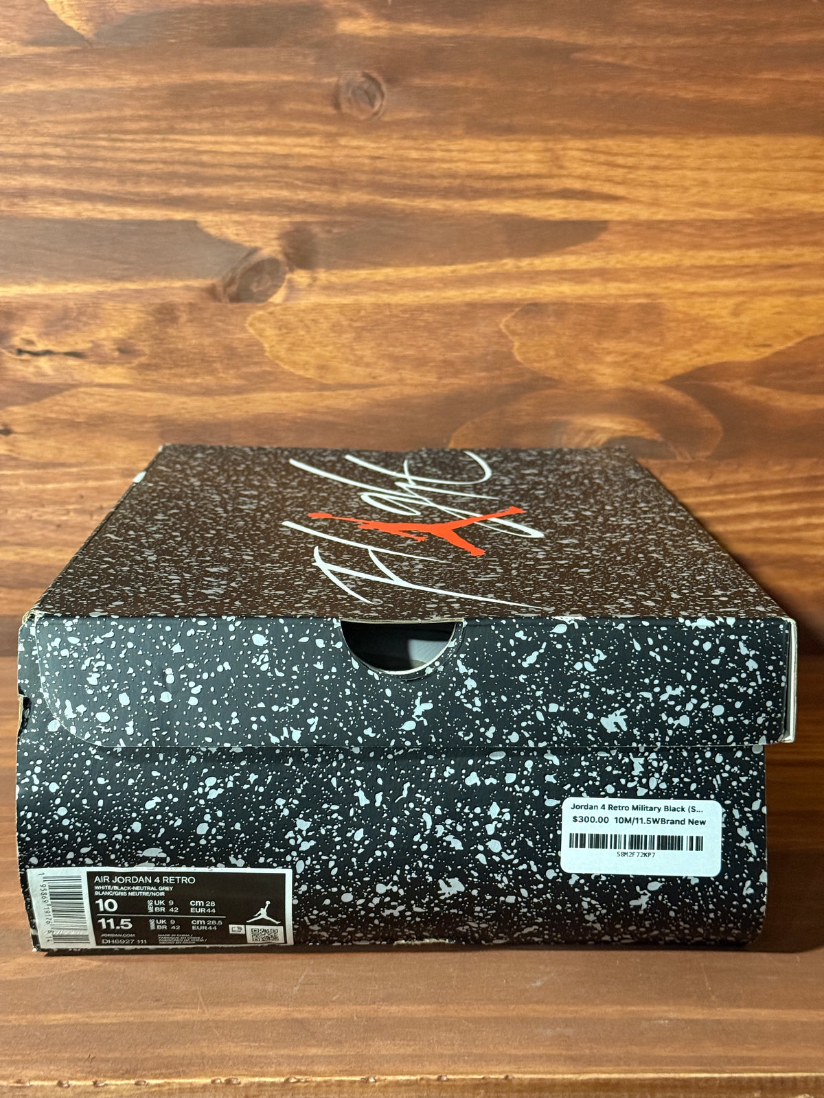 Jordan 4 Retro Military Black (Slight Yellowing)