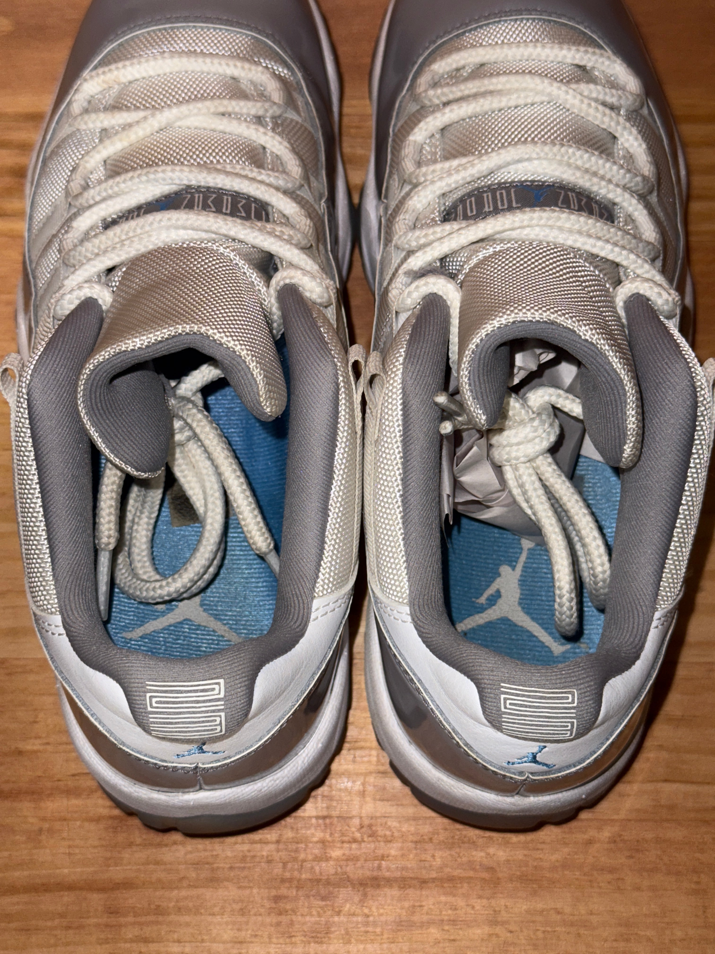 Jordan 11 Retro Low Cement Grey