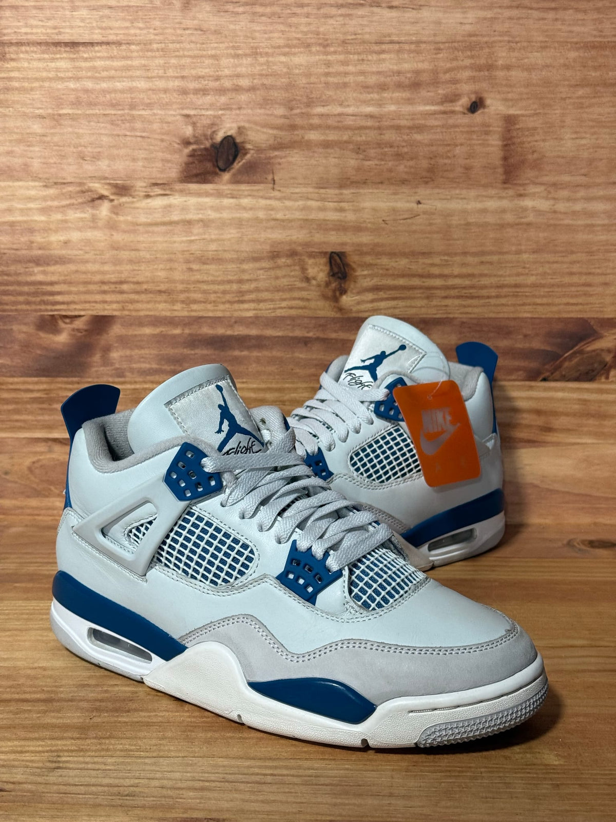 Jordan 4 Retro Military Blue (2024) - Size 8