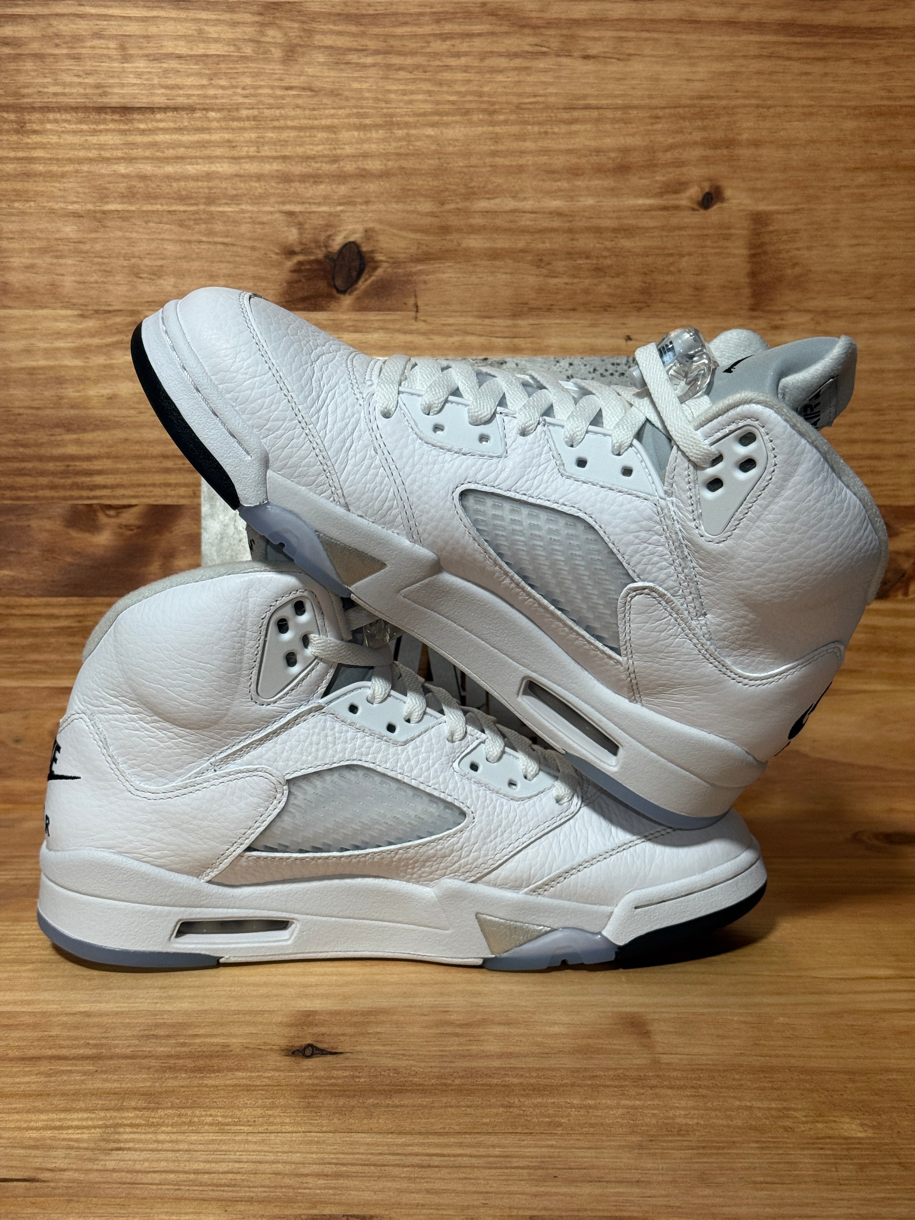 Jordan 5 Retro White Metallic (2026)