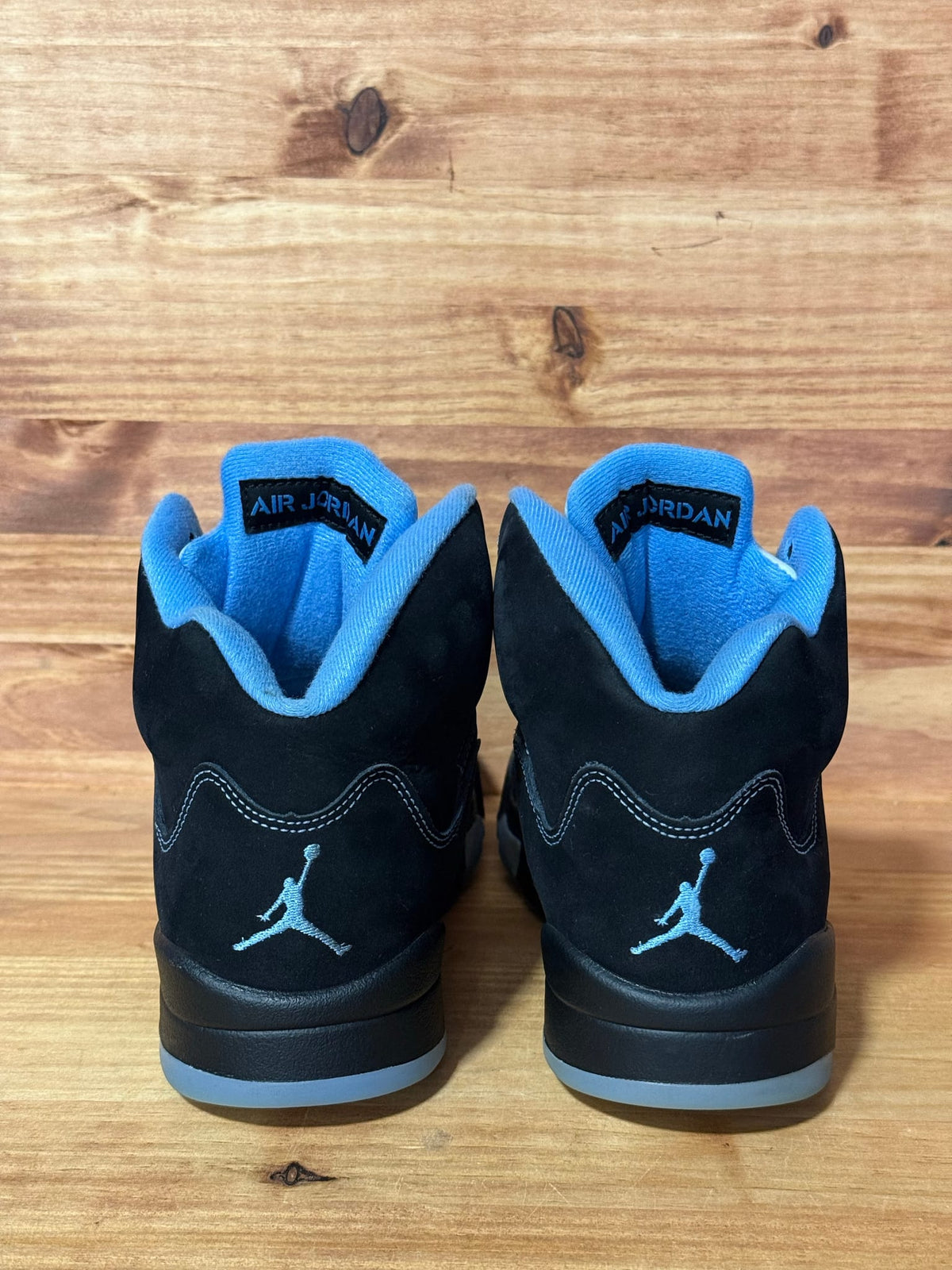 Jordan 5 Retro Black University Blue (2026) - Size 8.5