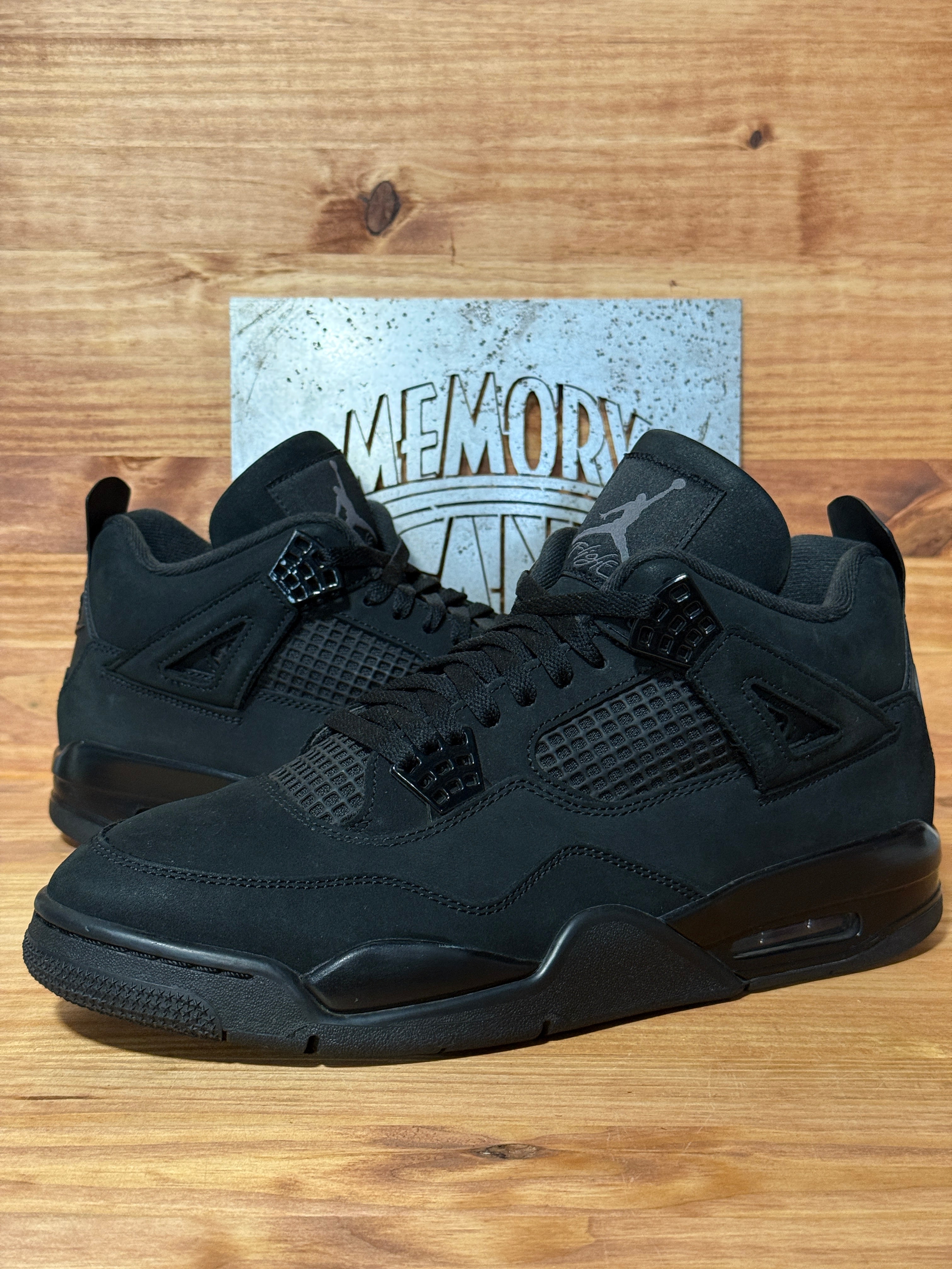 Jordan 4 Retro Black Cat (2025)
