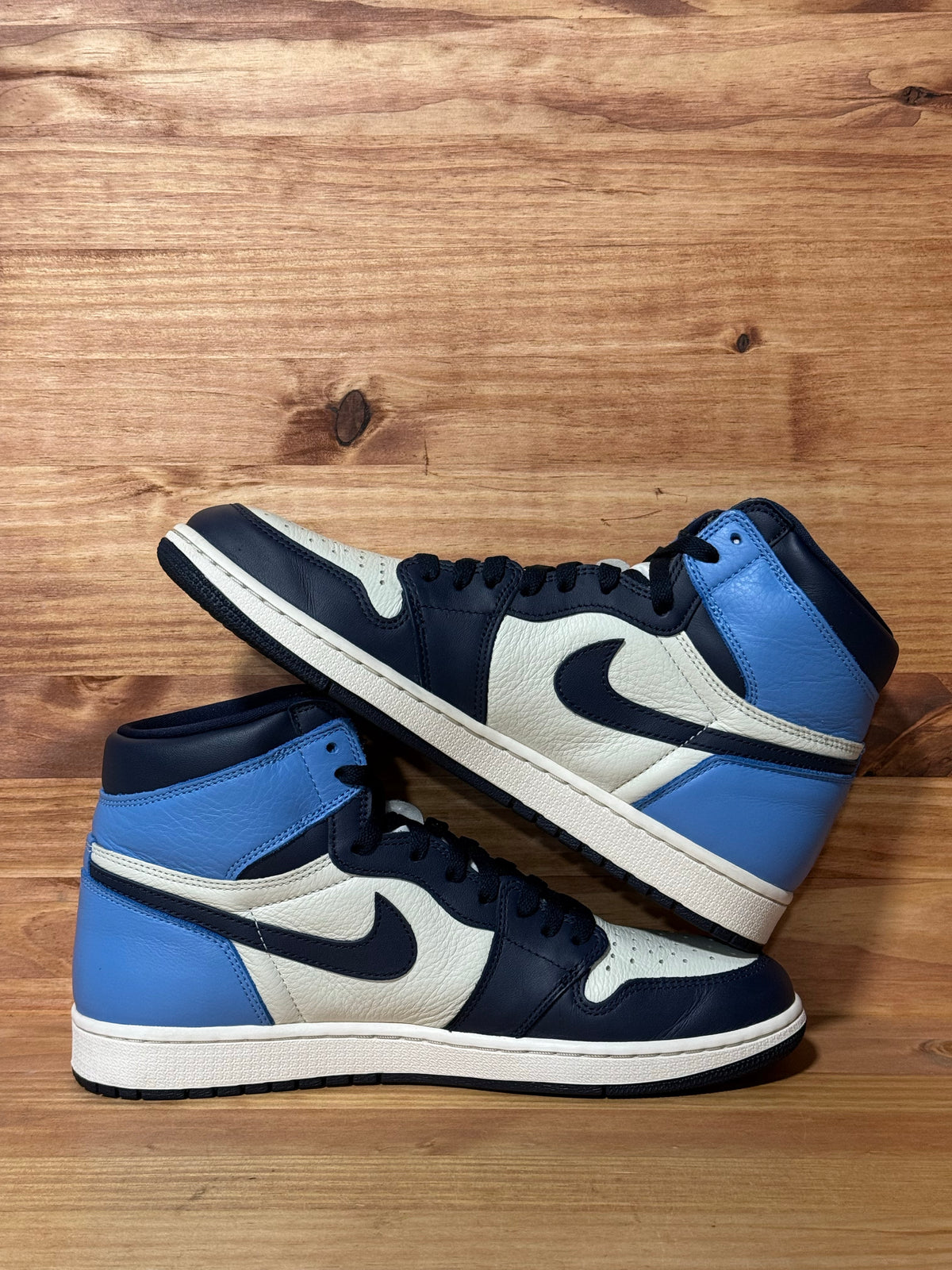 Jordan 1 Retro High Obsidian