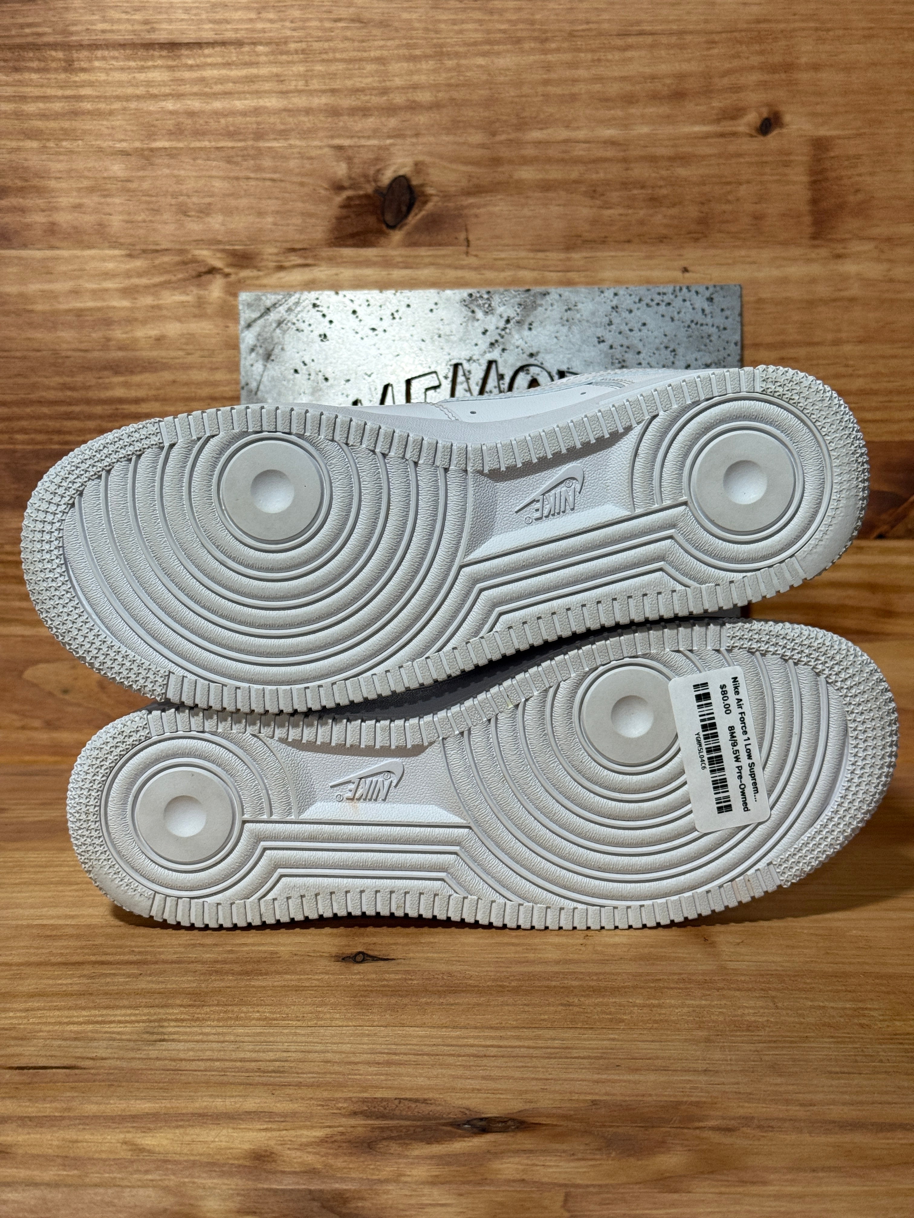 Nike Air Force 1 Low Supreme White