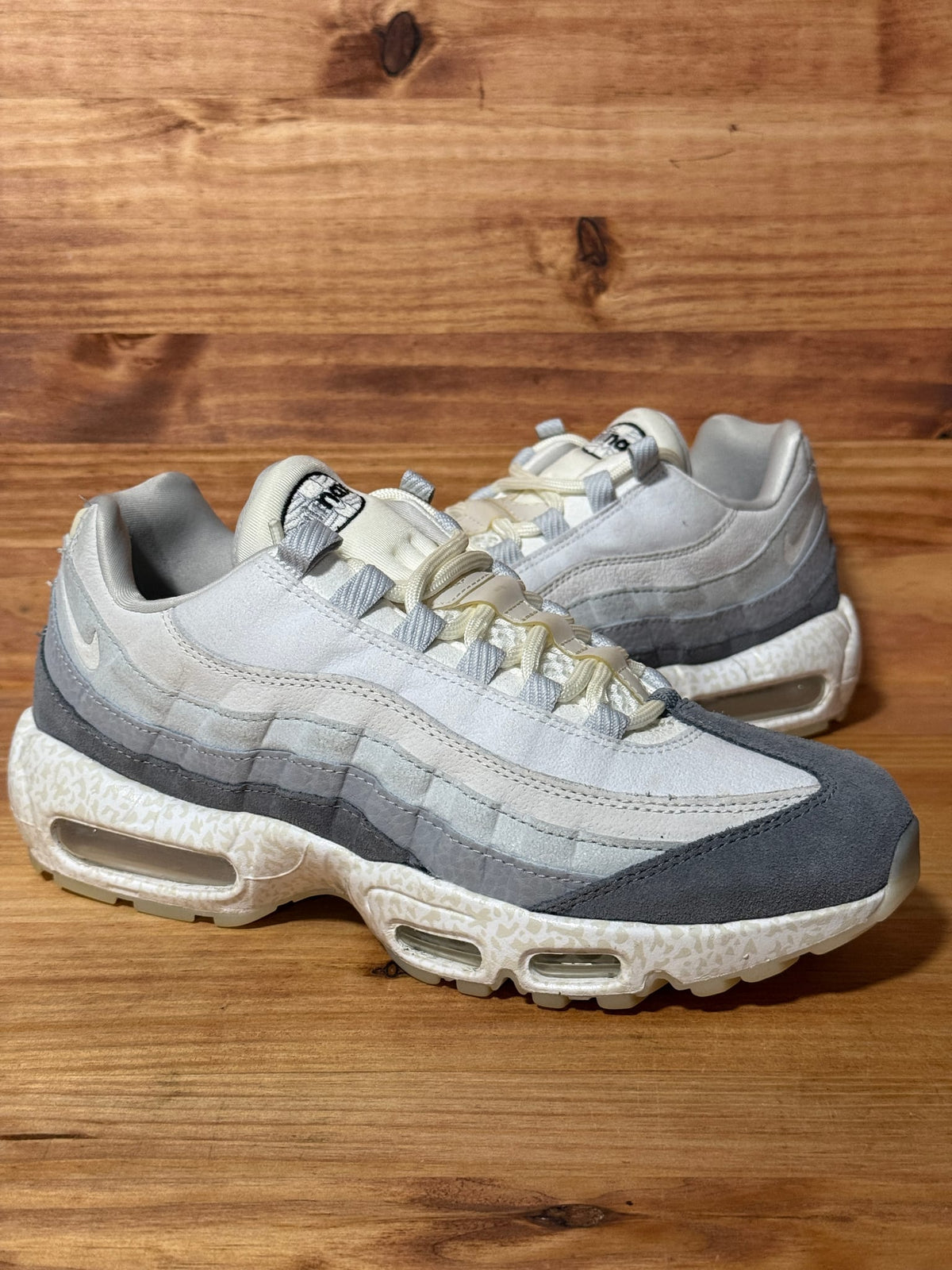 Nike Air Max 95 Light Bone GID - Size 8.5