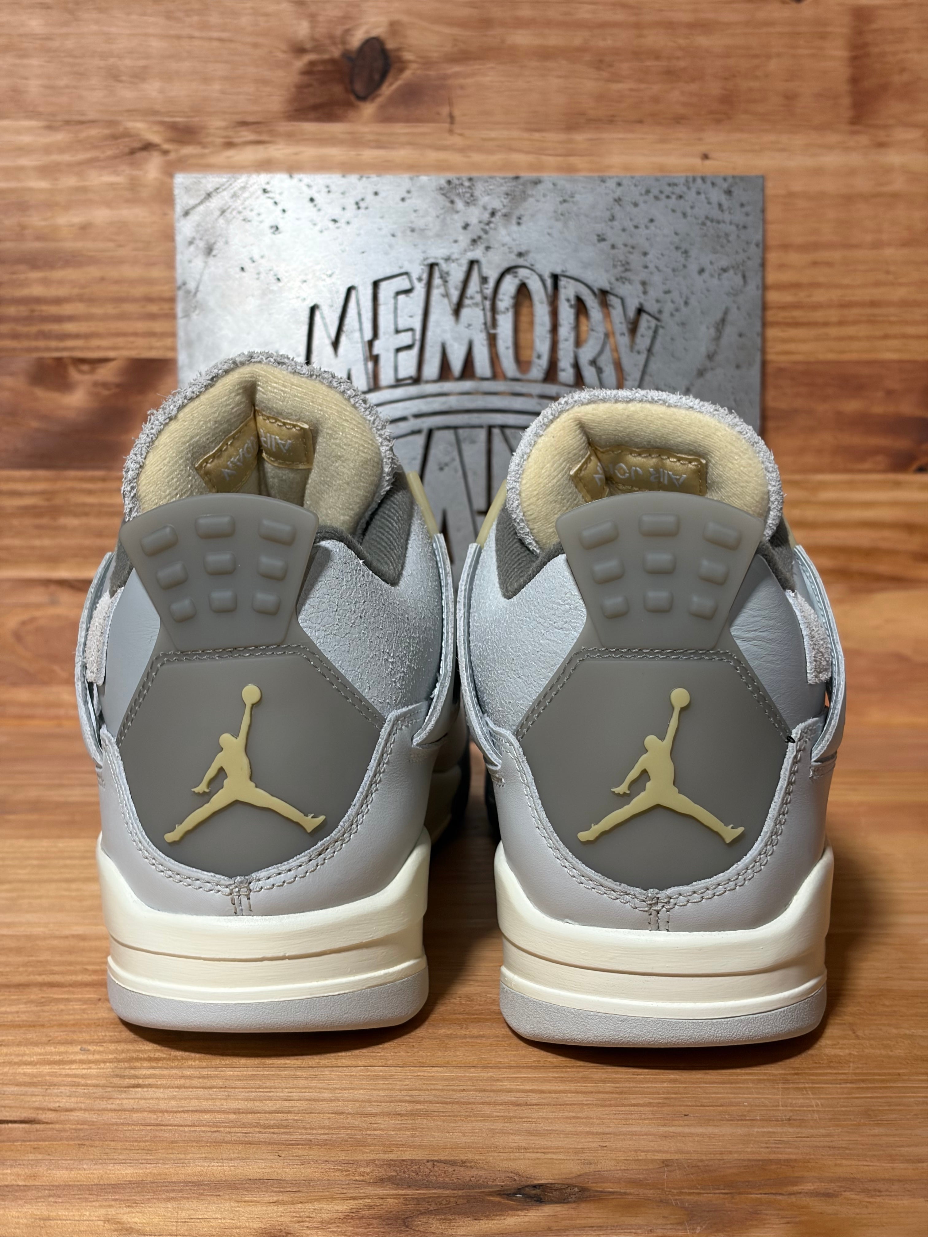Jordan 4 Retro SE Craft Photon Dust