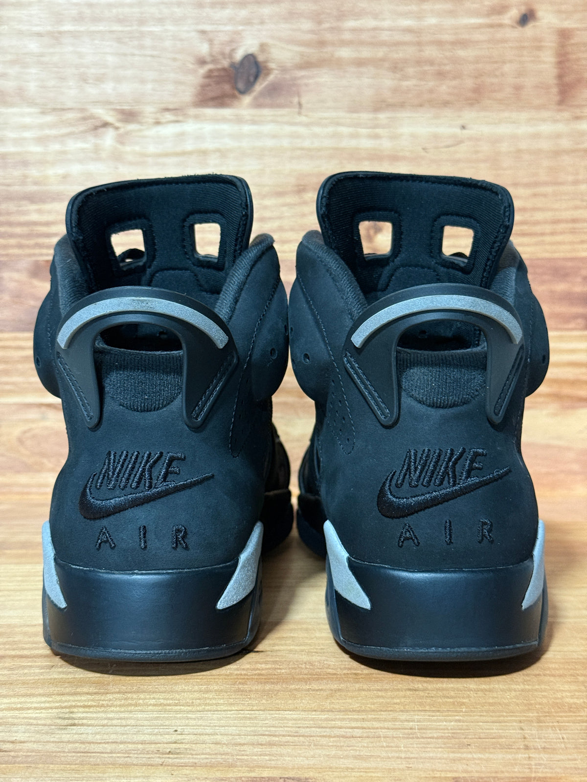 Jordan 6 Retro Cap and Gown