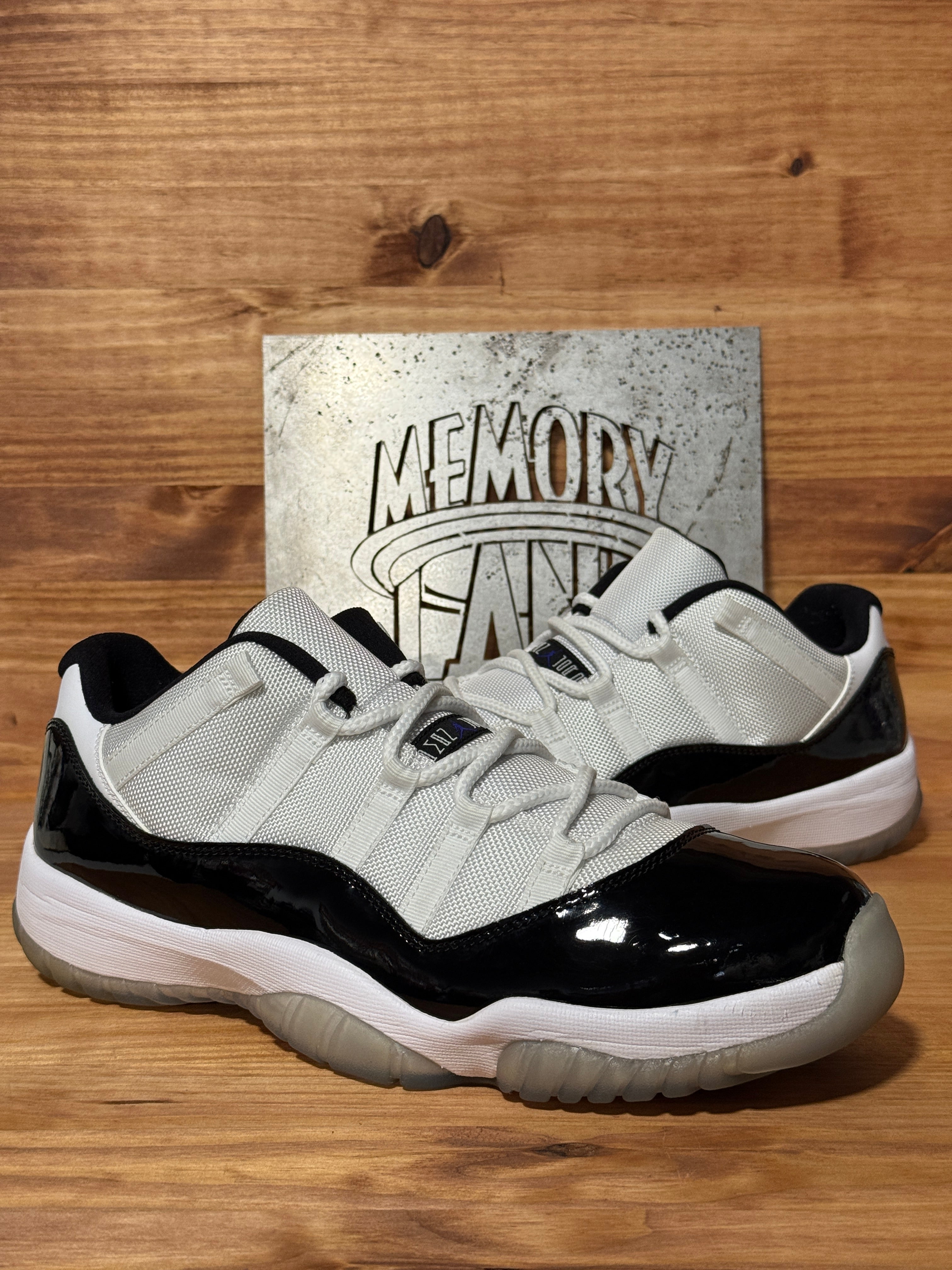 Jordan 11 Retro Low Concord