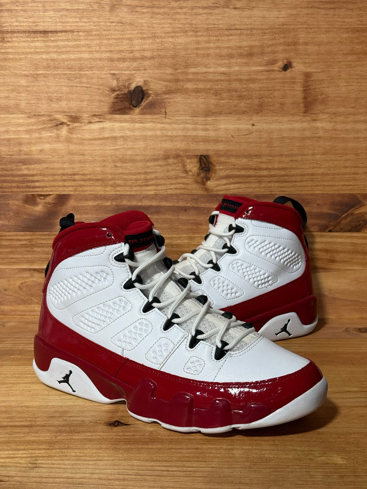 Jordan 9 Retro White Gym Red - Size 8.5