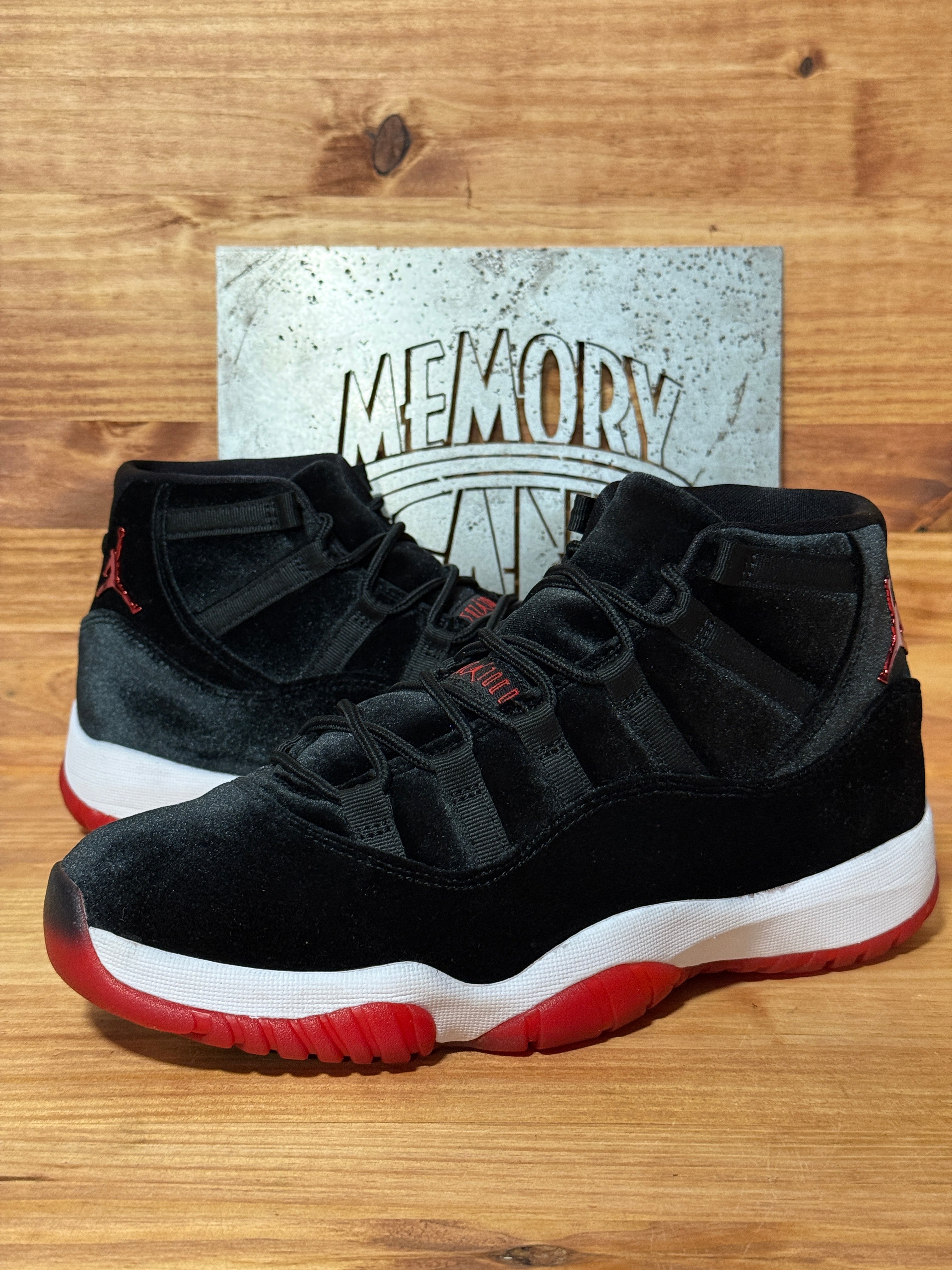 Jordan 11 Retro Bred Velvet (Women's)