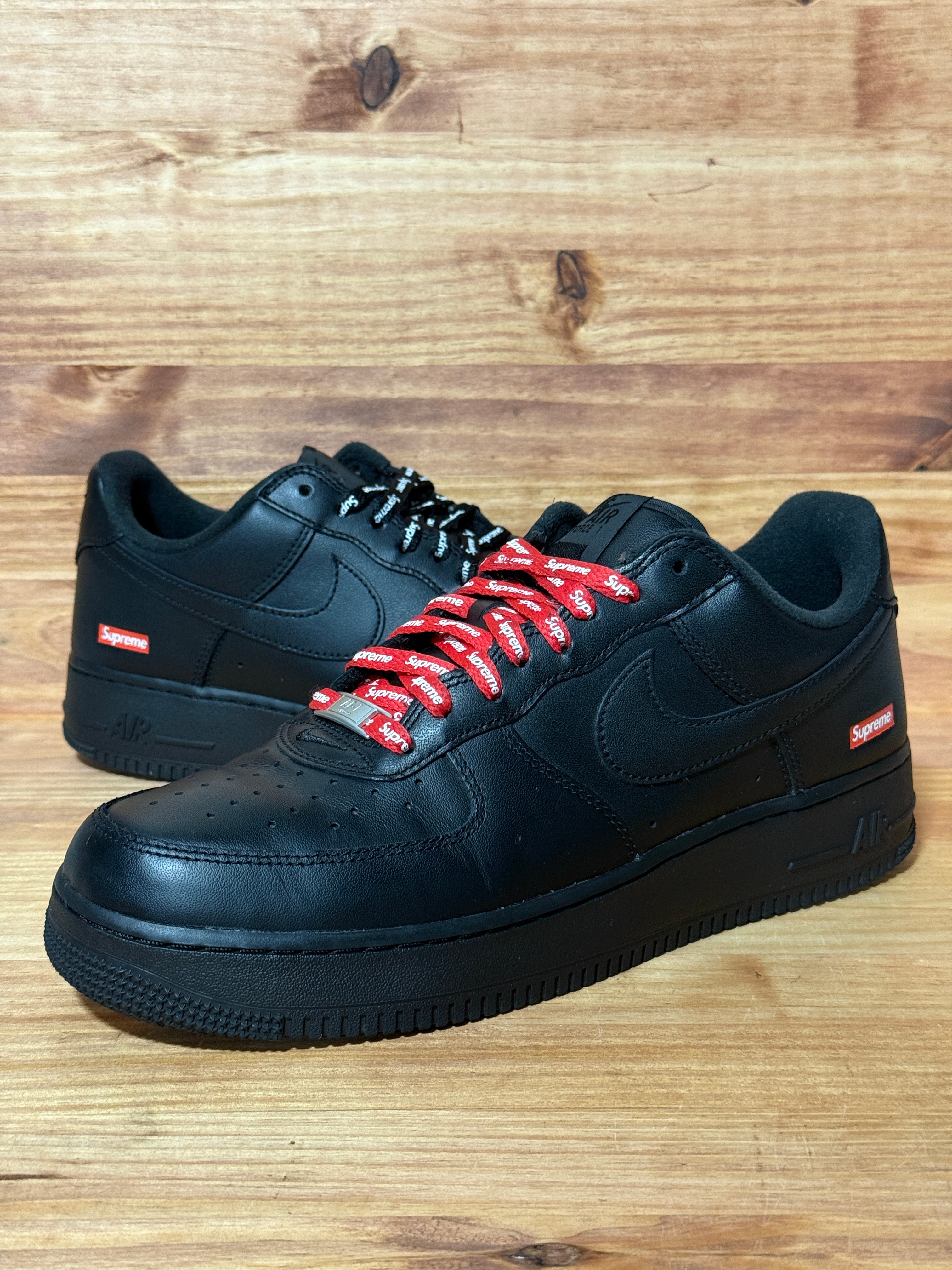 Nike Air Force 1 Low Supreme Black