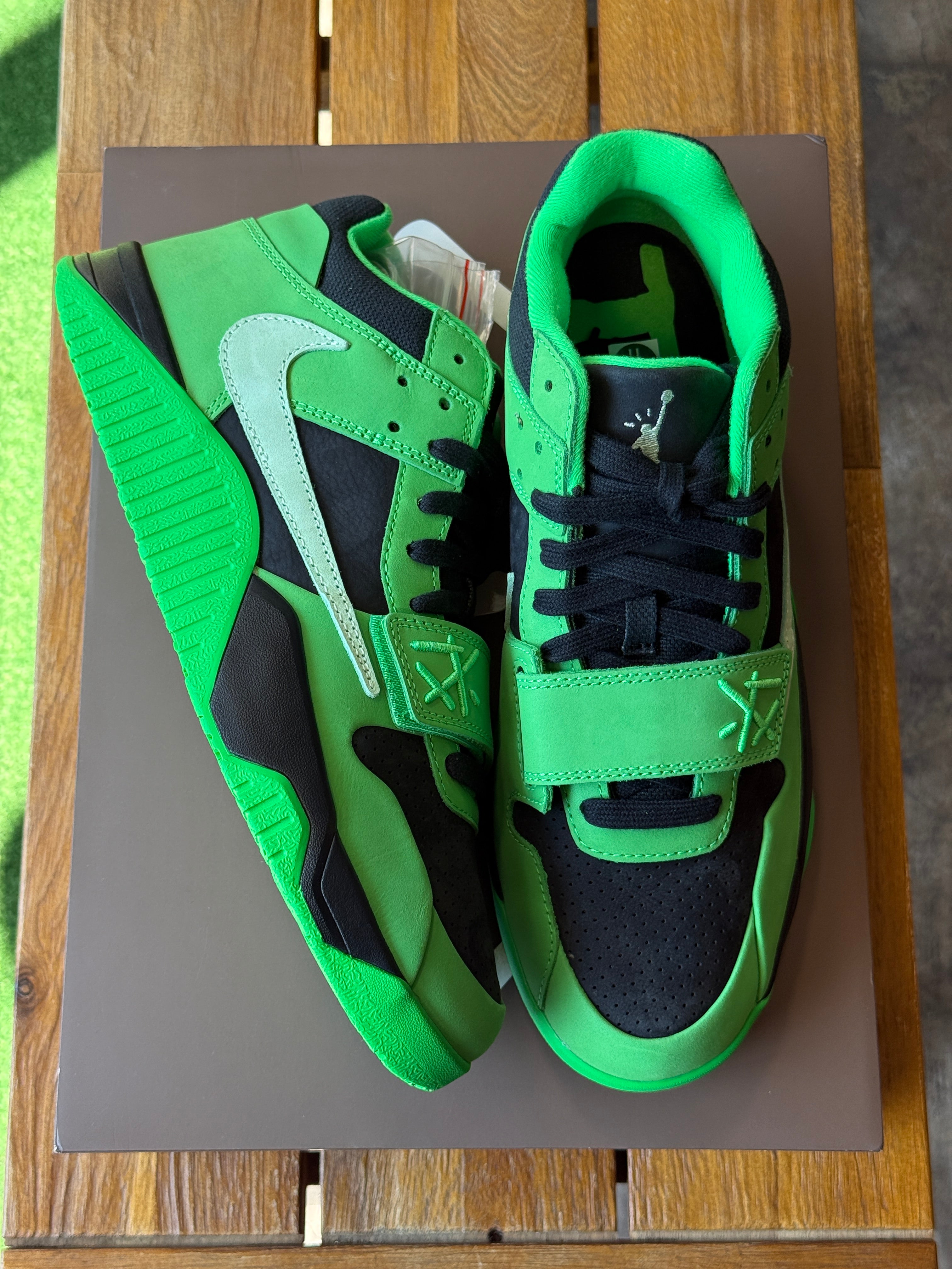 Jordan CJ1 T-Rexx Travis Scott Green Spark