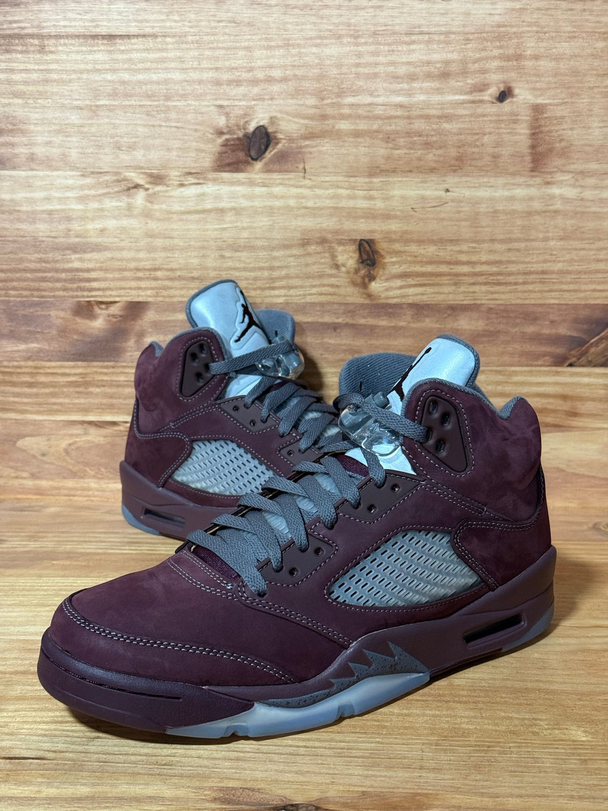 Jordan 5 Retro Burgundy (2023) - Size 9.5