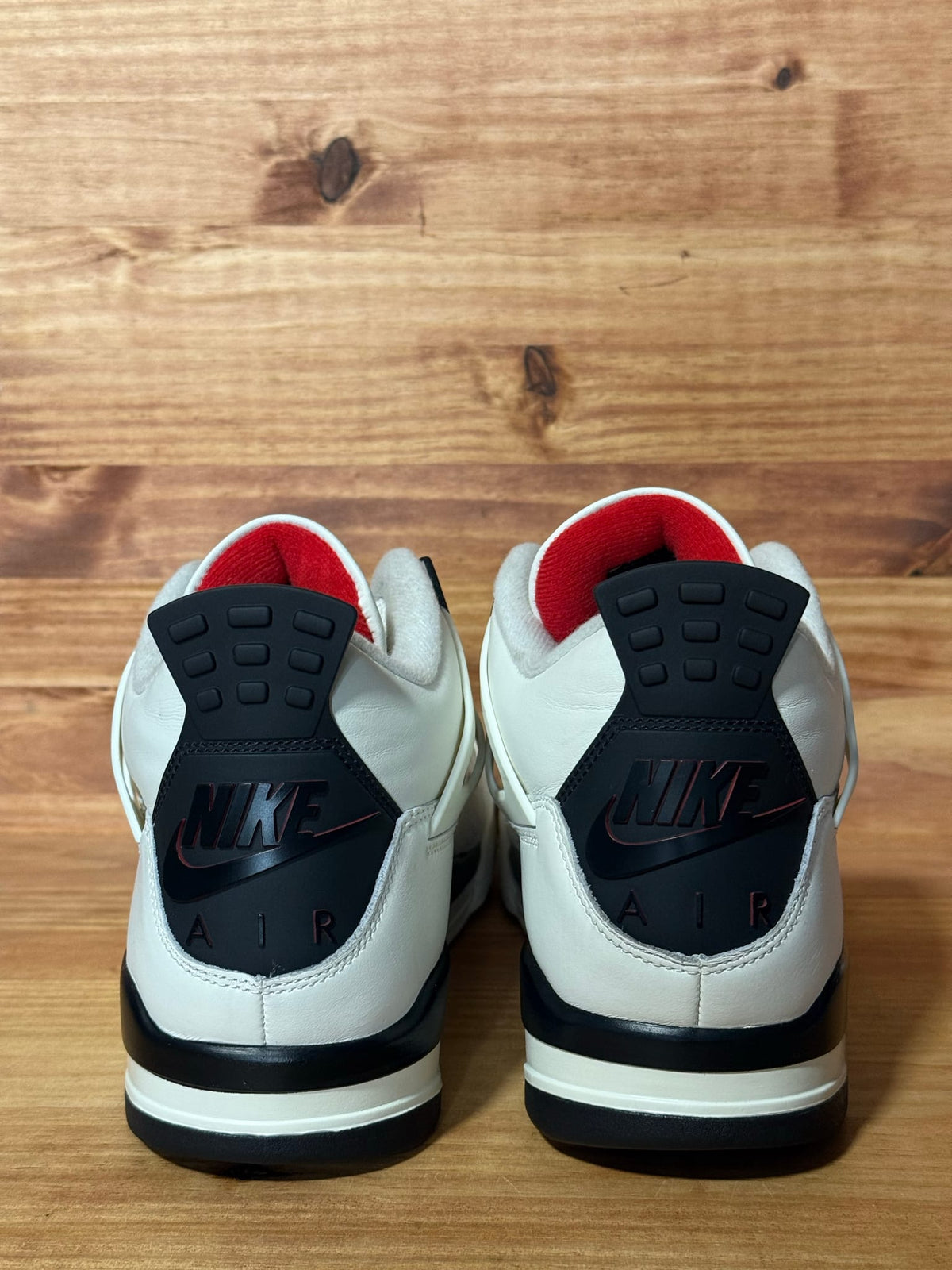 Jordan 4 Retro OG Flight Club - Size 12