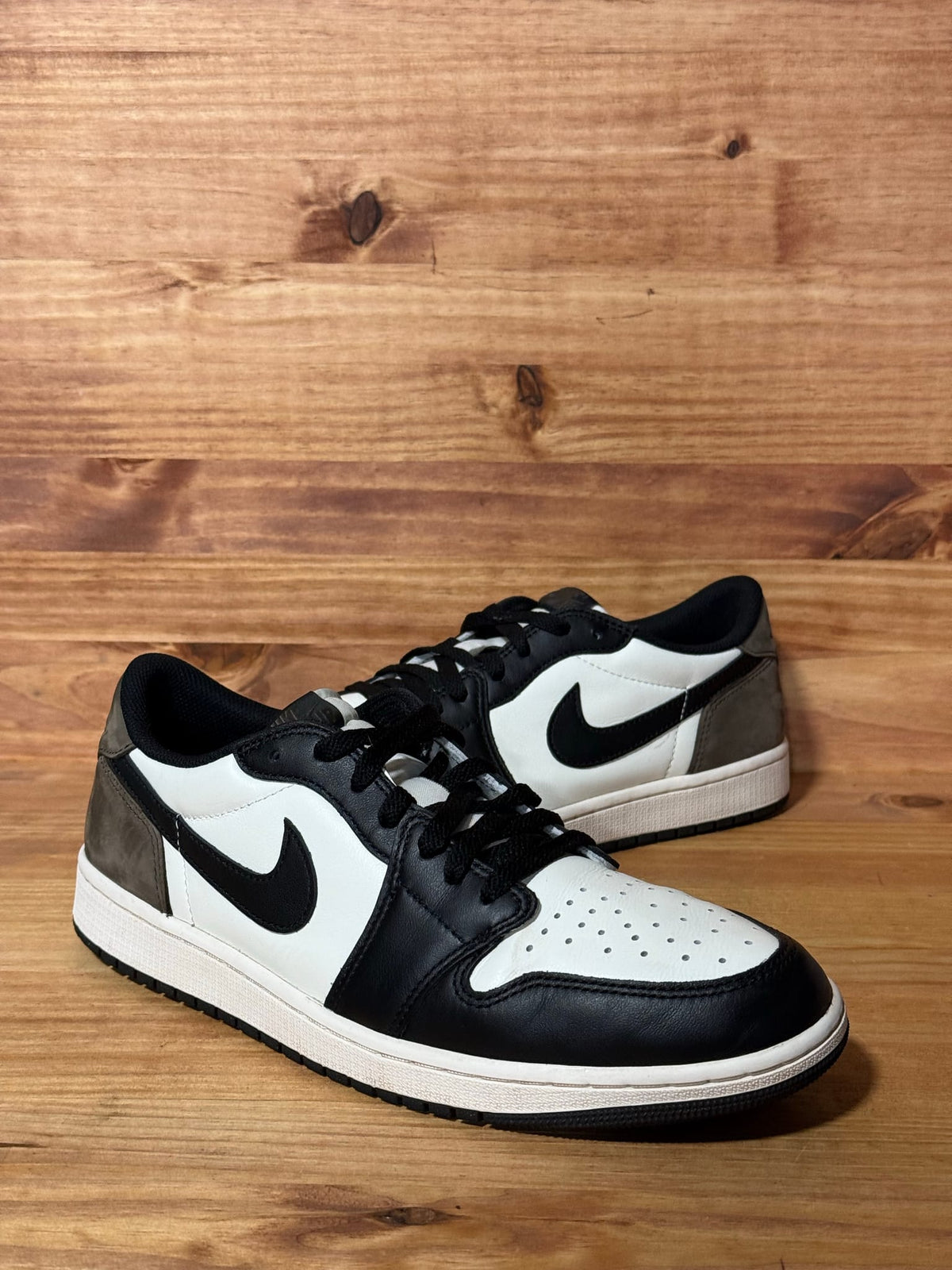 Jordan 1 Retro Low OG Mocha - Size 11
