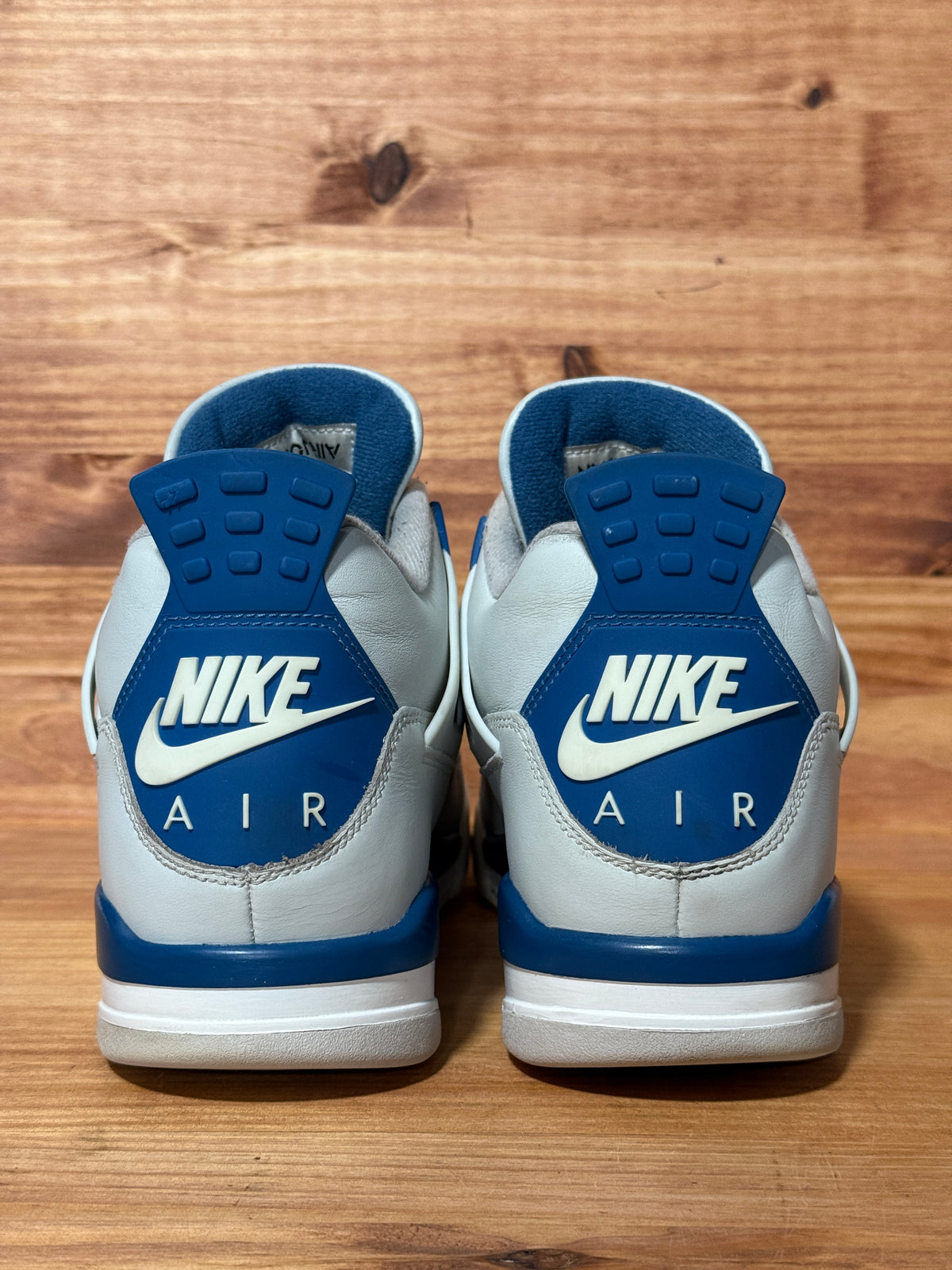 Jordan 4 Retro Military Blue (2024)