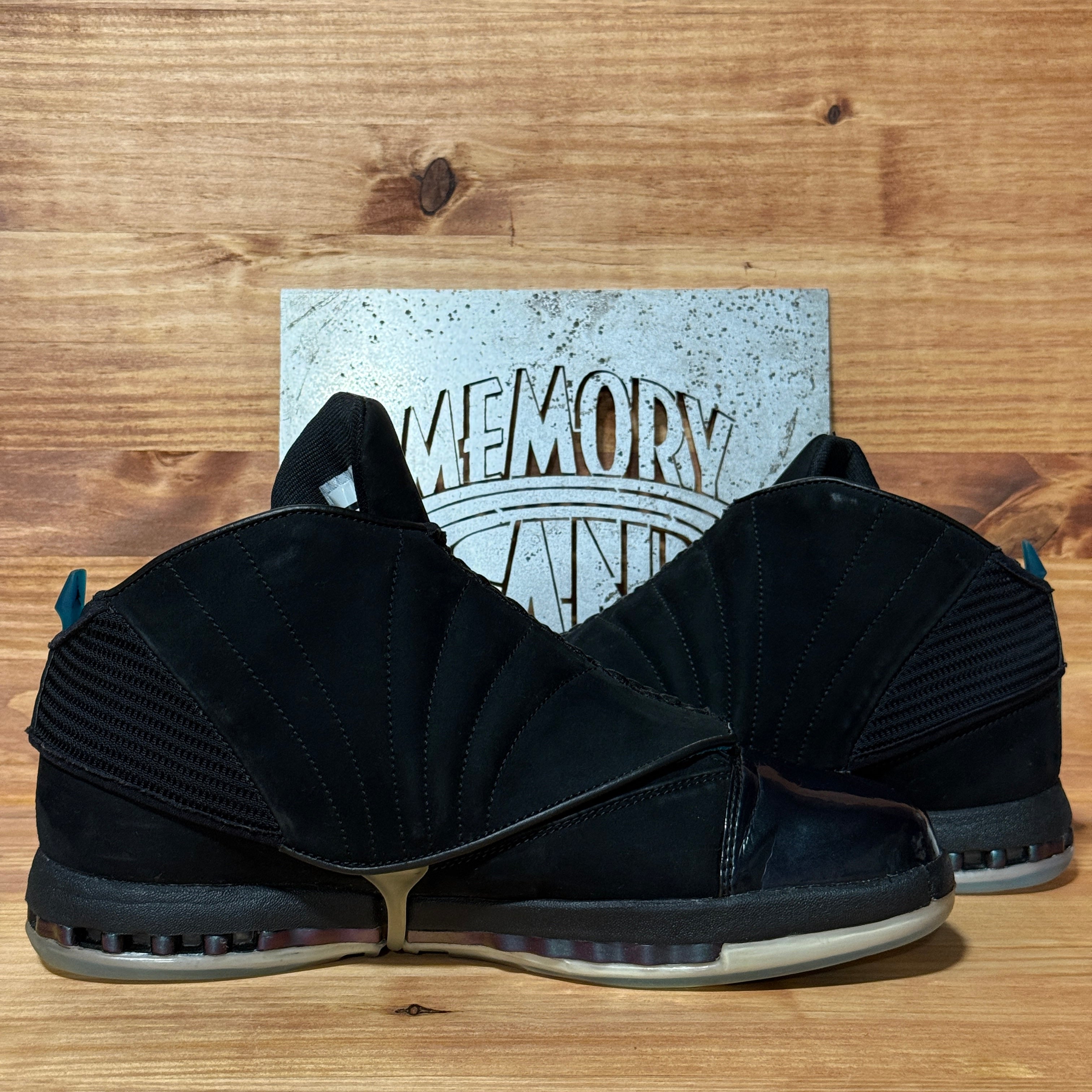 Jordan 16 Retro CEO